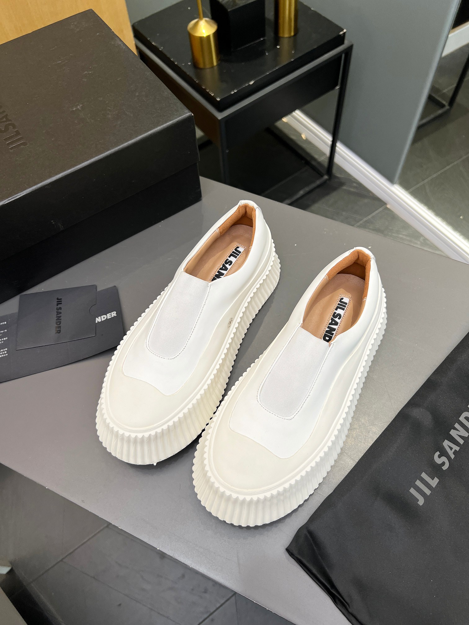 2024 Vintage Style Shoes with Imported Oxen Leather and Custom Wheel Bottom - 图片 5