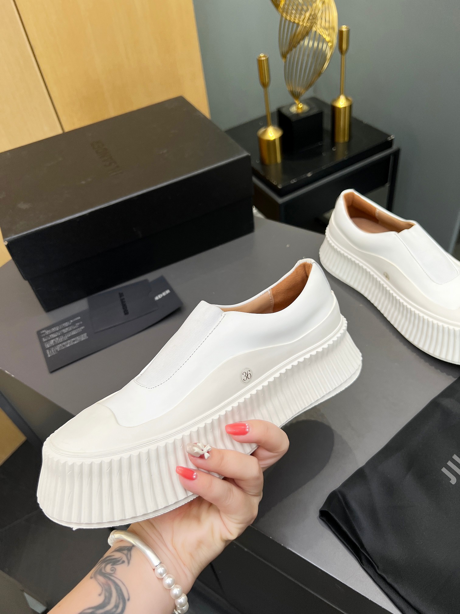 2024 Vintage Style Shoes with Imported Oxen Leather and Custom Wheel Bottom - 图片 8
