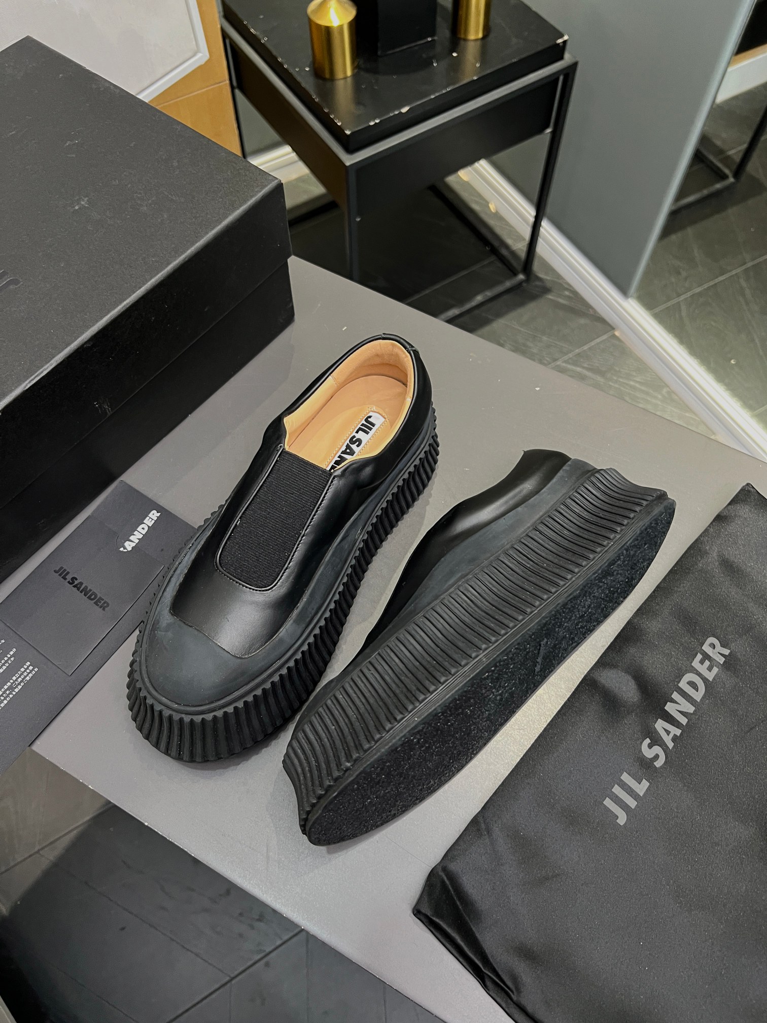 Vintage-inspired Minimalist Shoe Collection by Jill Sanders, 2024: Elegant, Simple, Poetic. - 图片 3