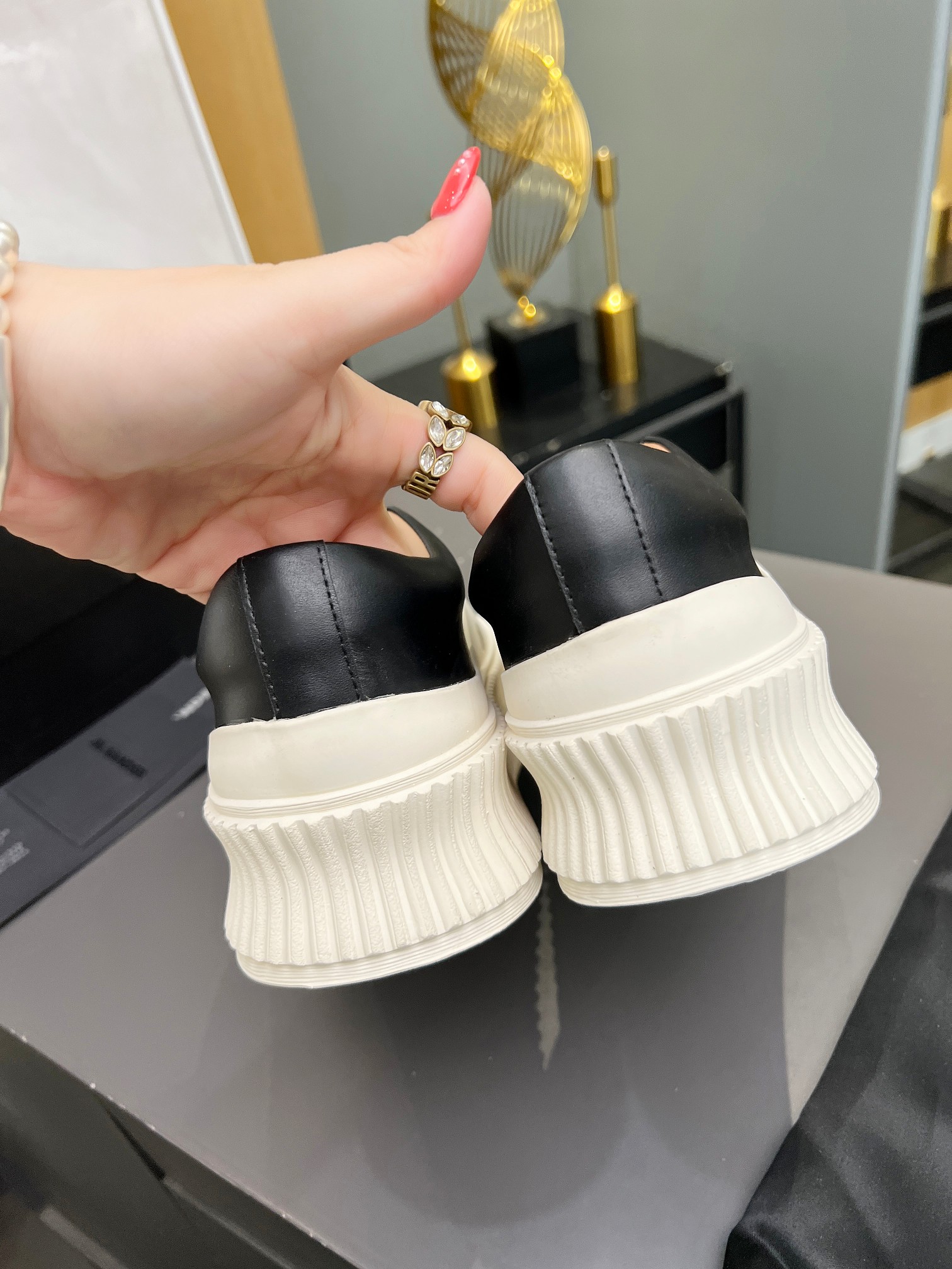 2024 Vintage Style Shoes with Imported Oxen Leather for Women - 图片 5