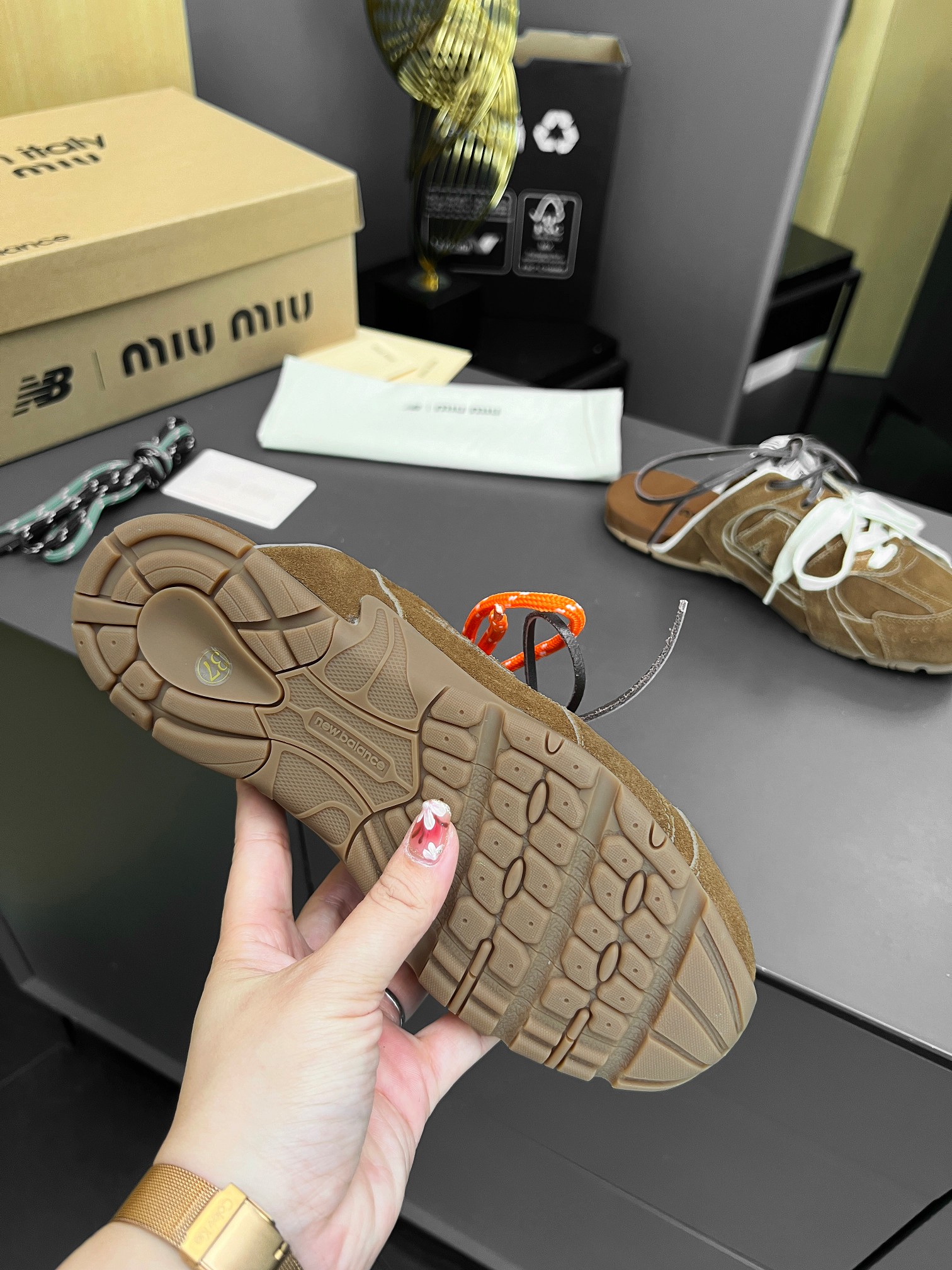 Miu Miu x New Balance 530SL Suede Mules Slides Sneakers 7 a1726063951214 3752