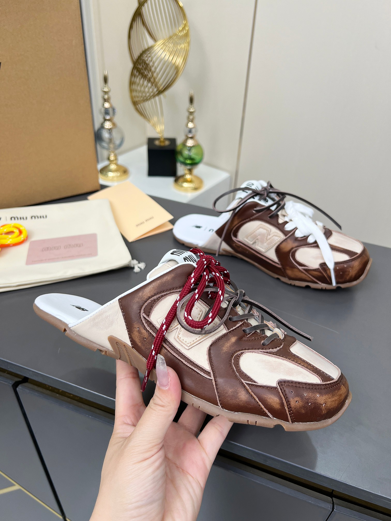 Miu Miu x New Balance 530SL Leather Slides: Stylish Comfort for Couples 2 a1742943334258 8787
