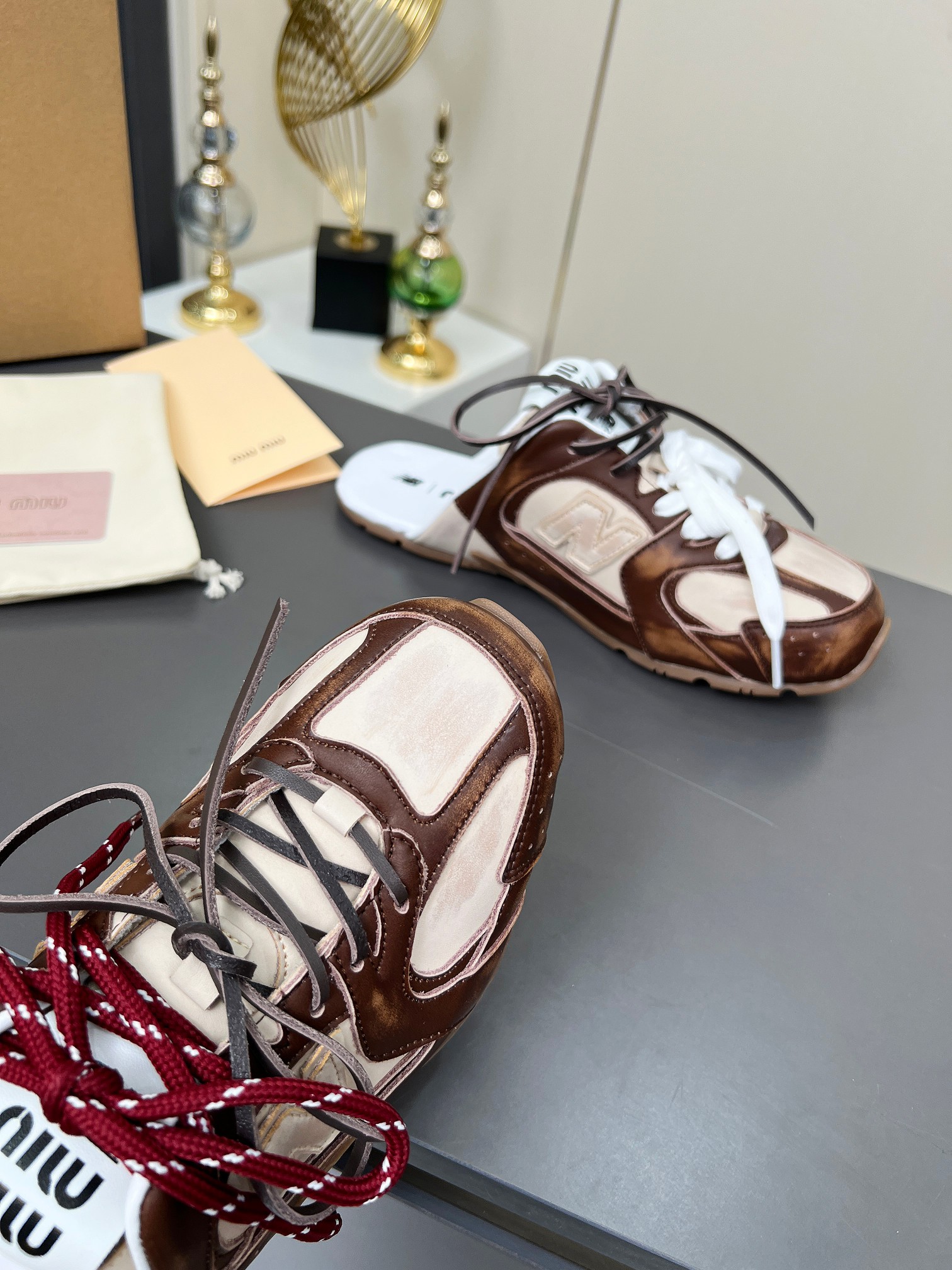Miu Miu x New Balance 530SL Leather Slides: Stylish Comfort for Couples 6 a1742943334263 5228