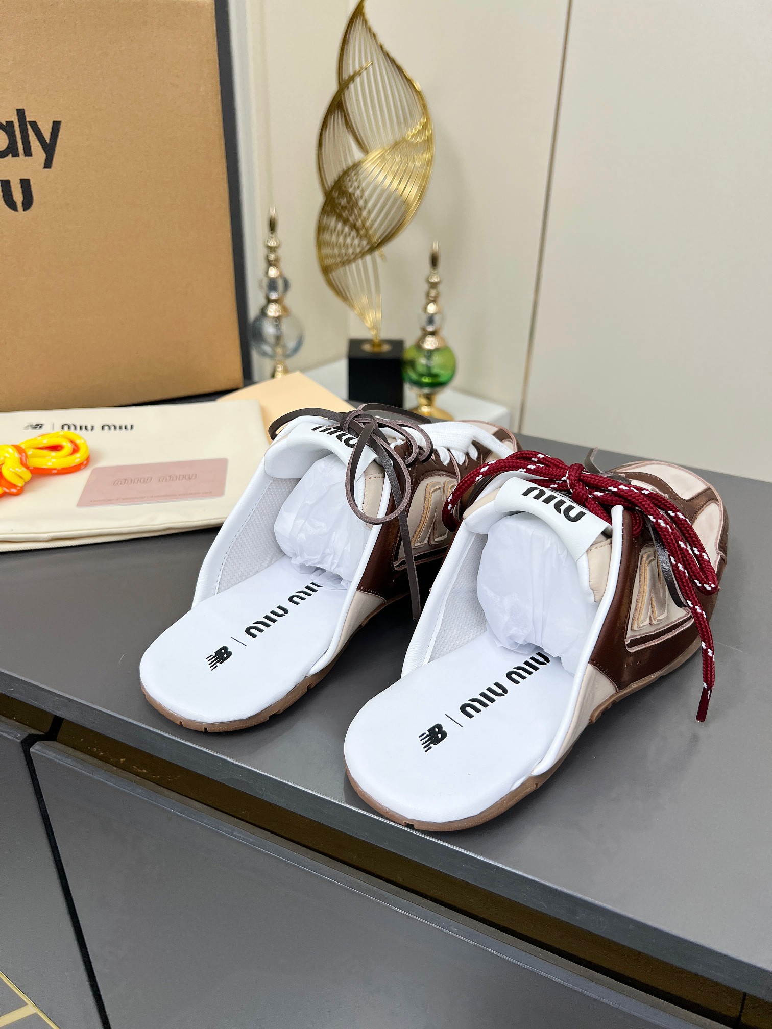 Miu Miu x New Balance 530SL Leather Slides: Stylish Comfort for Couples 7 a1742943336469 3602