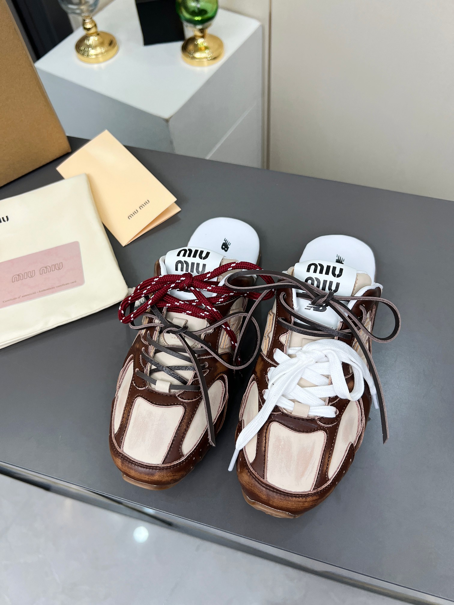 Miu Miu x New Balance 530SL Leather Slides: Stylish Comfort for Couples 4 a1742943336470 8557