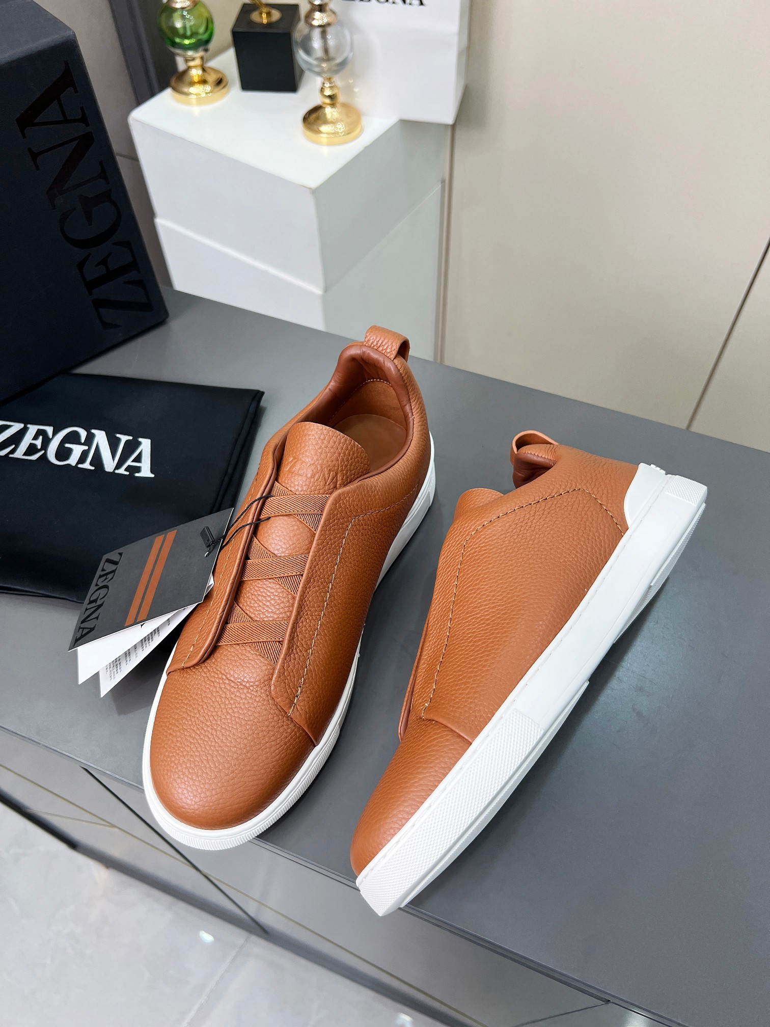 Ermenegildo Zegna Men’s Triple Stitch Sports Shoes Review: Quality Tweed, Comfortable Fit. - 图片 4