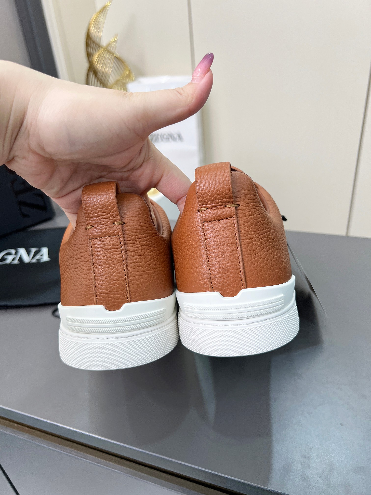 Ermenegildo Zegna Men’s Triple Stitch Sports Shoes Review: Quality Tweed, Comfortable Fit. - 图片 5