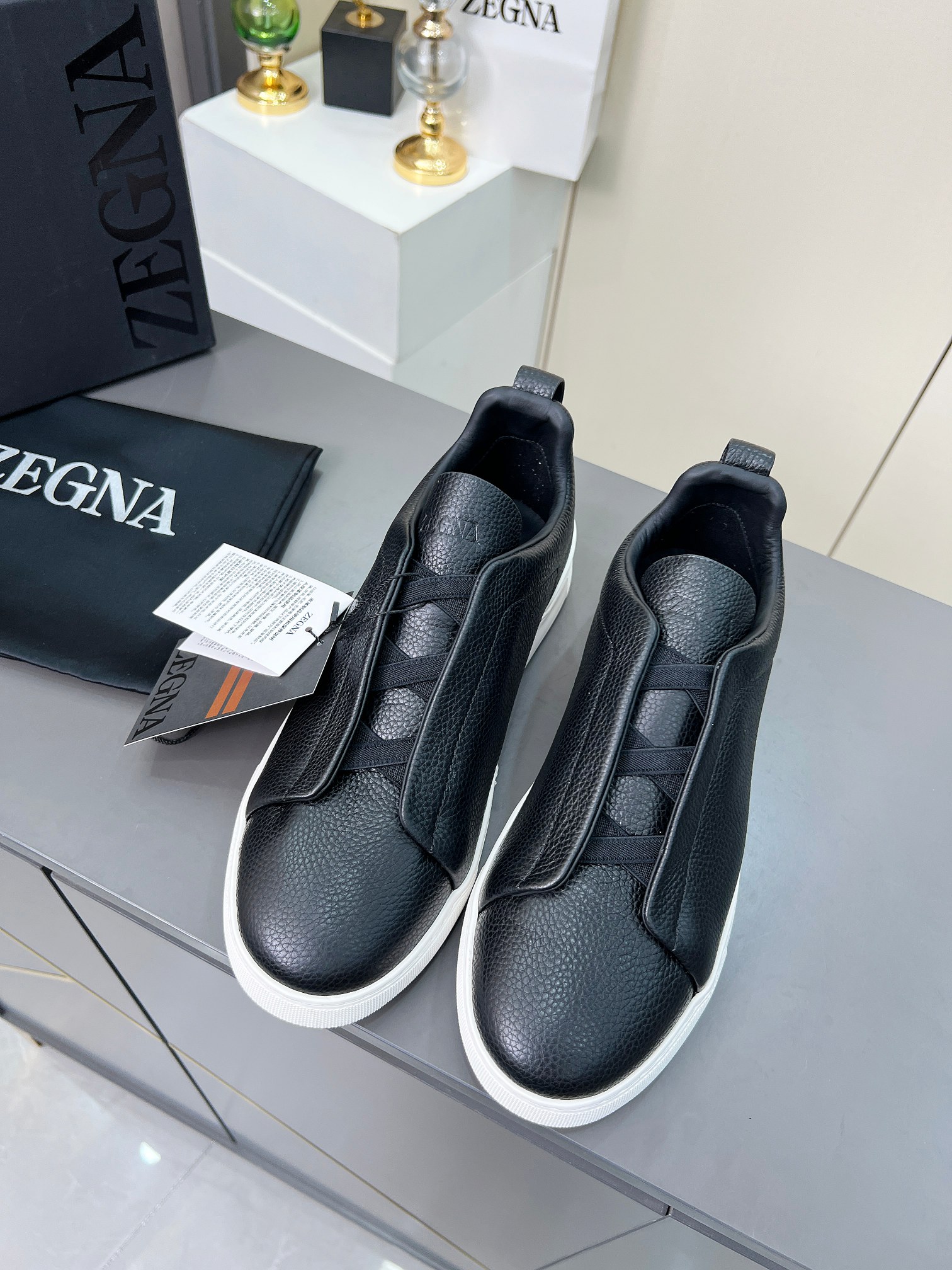 Ermenegildo Zegna Triple Stitch Sports Shoes: Stylish, Comfortable, Limited Edition. - 图片 3