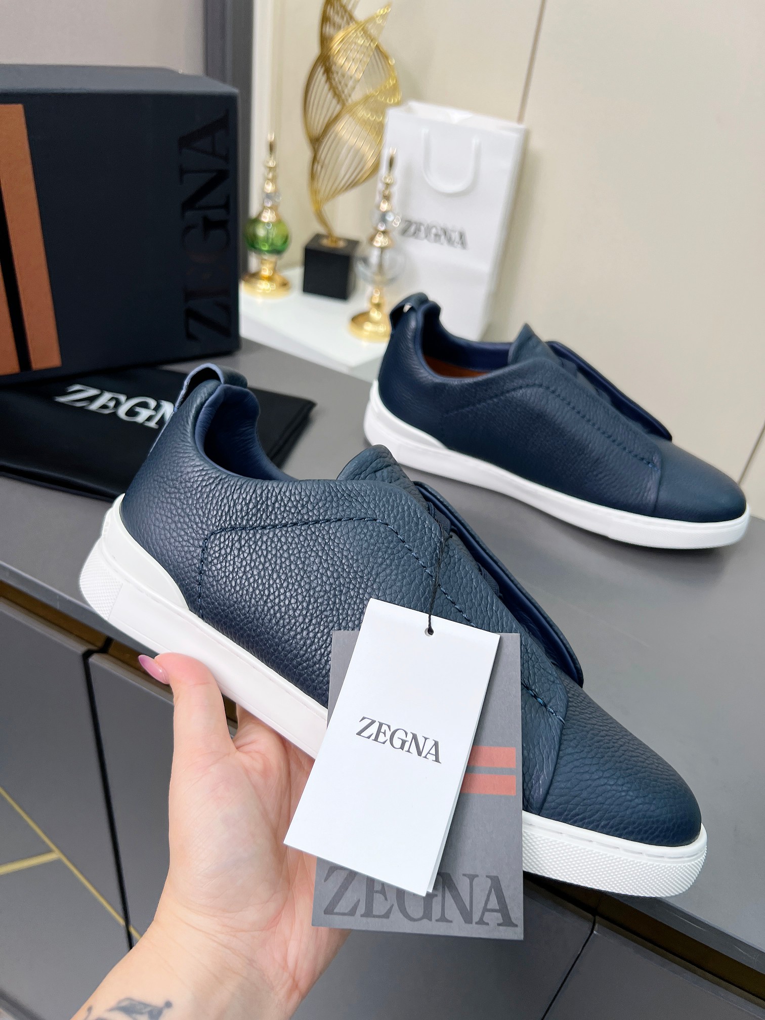 Ermenegildo Zegna Men’s Triple Stitch Sports Shoes: Stylish and Comfortable Footwear - 图片 1
