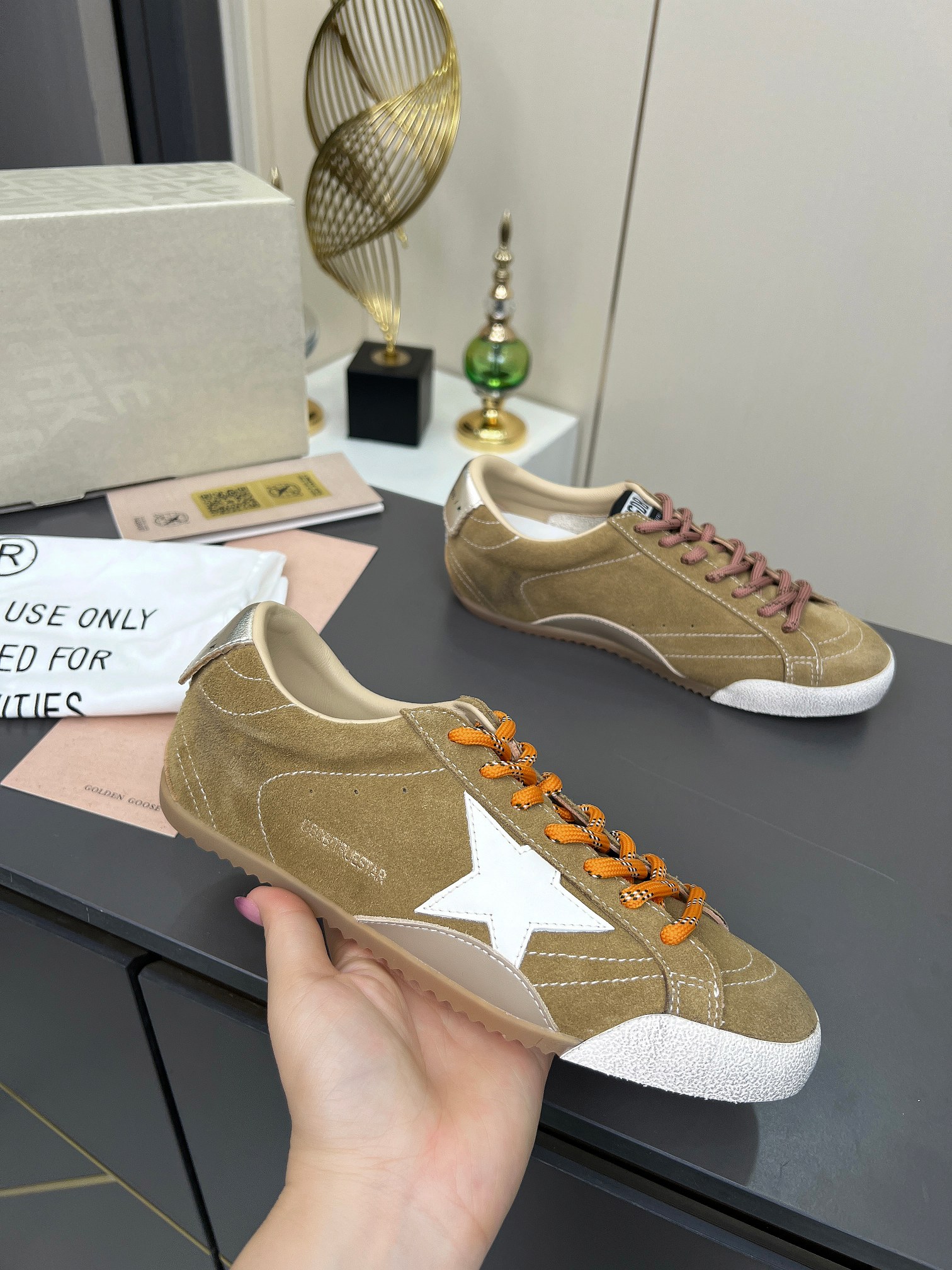 NO:346812,Real price will not be given any profit!  GGDB's new second-generation star-made small dirty shoes are available. Golden Goose GGDB versatile two-wear casual shoes, two-color shoelaces, pursuing 