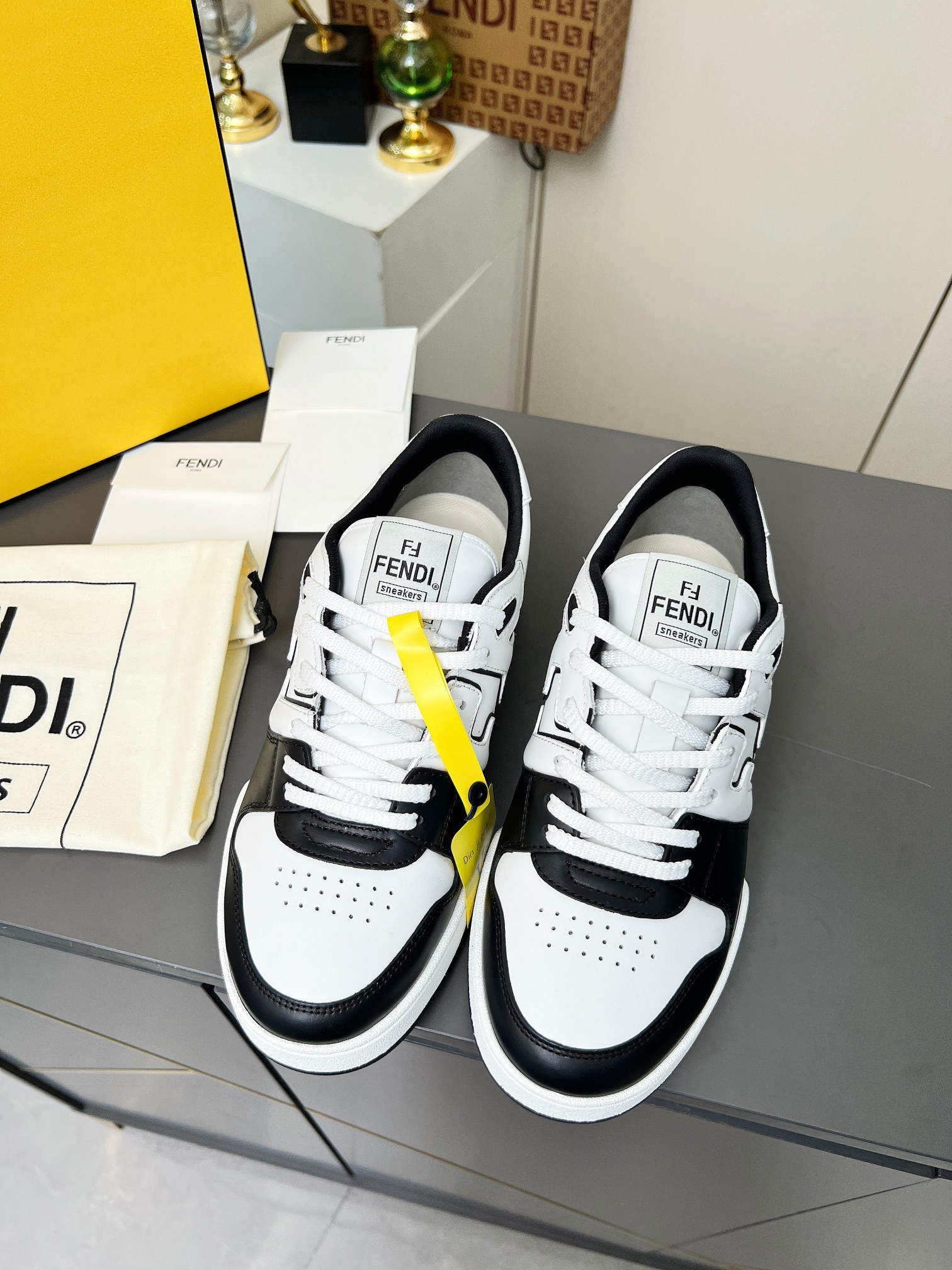 “Fendi Fendish 2025 Fall Winter Sneakers Review with Collage Design and Comfortable Fit” - 图片 3