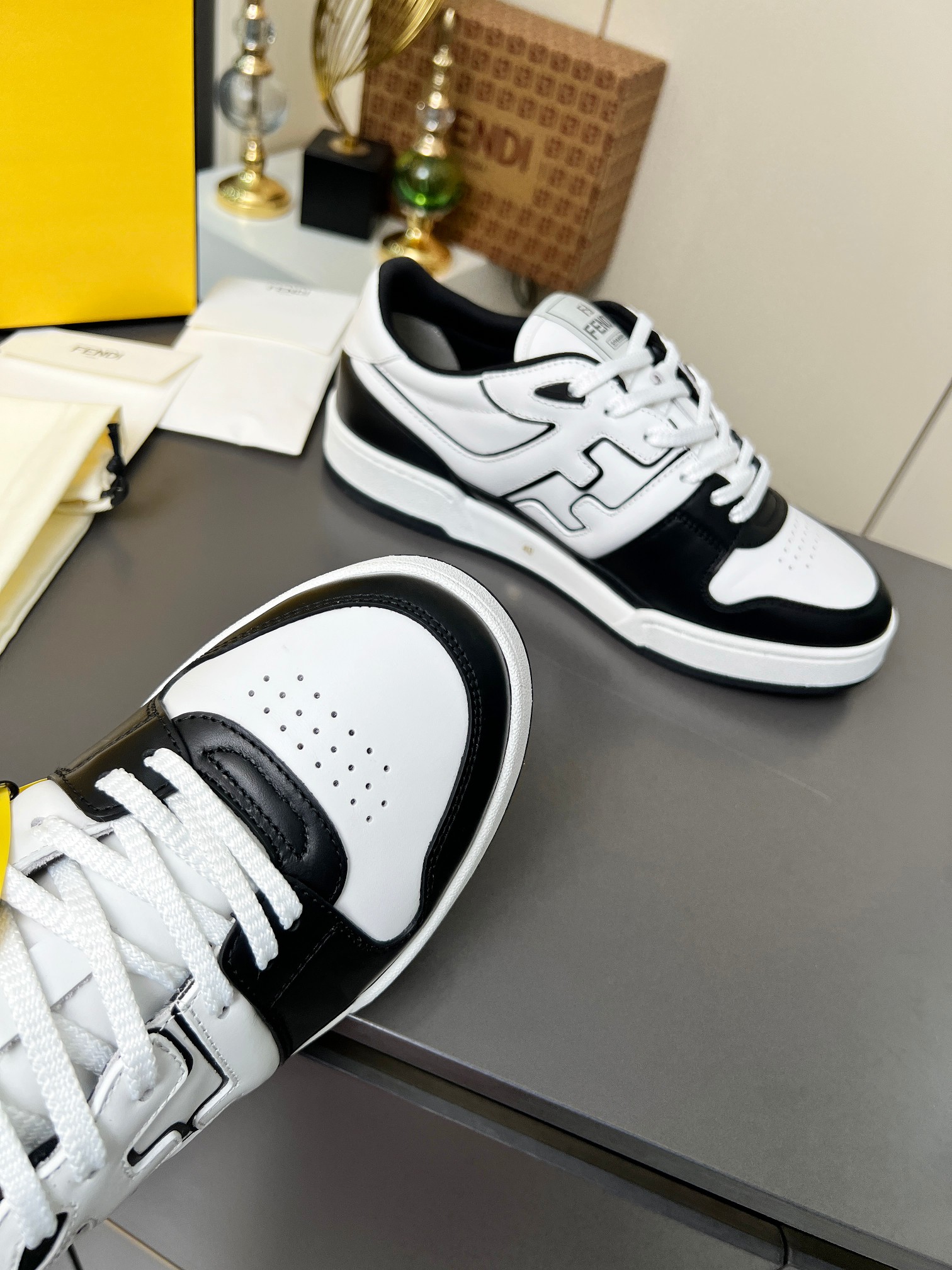 “Fendi Fendish 2025 Fall Winter Sneakers Review with Collage Design and Comfortable Fit” - 图片 5