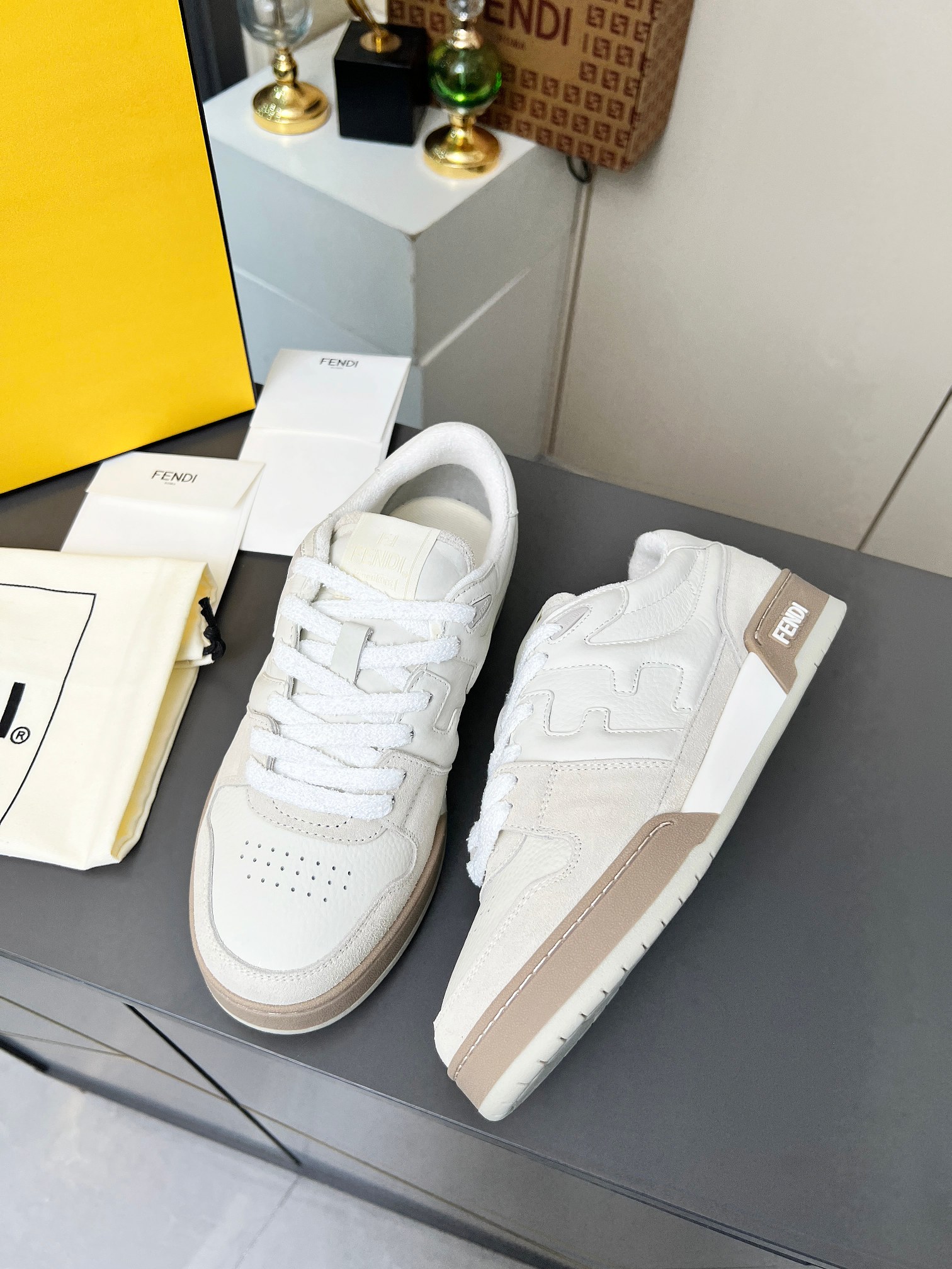 “Fendi Fendish 2025 Fall Winter Sneakers Collection for 35-45 Spouses” - 图片 4