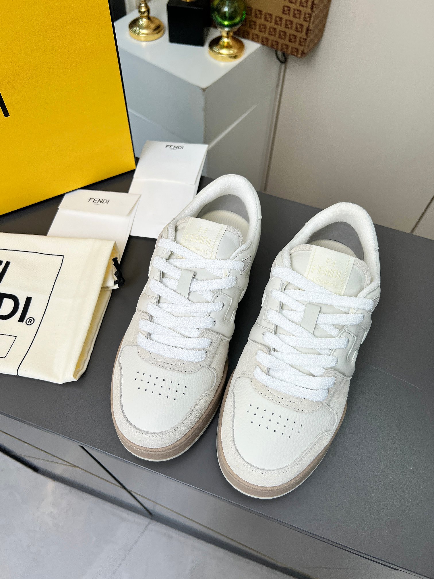 “Fendi Fendish 2025 Fall Winter Sneakers Collection for 35-45 Spouses” - 图片 3