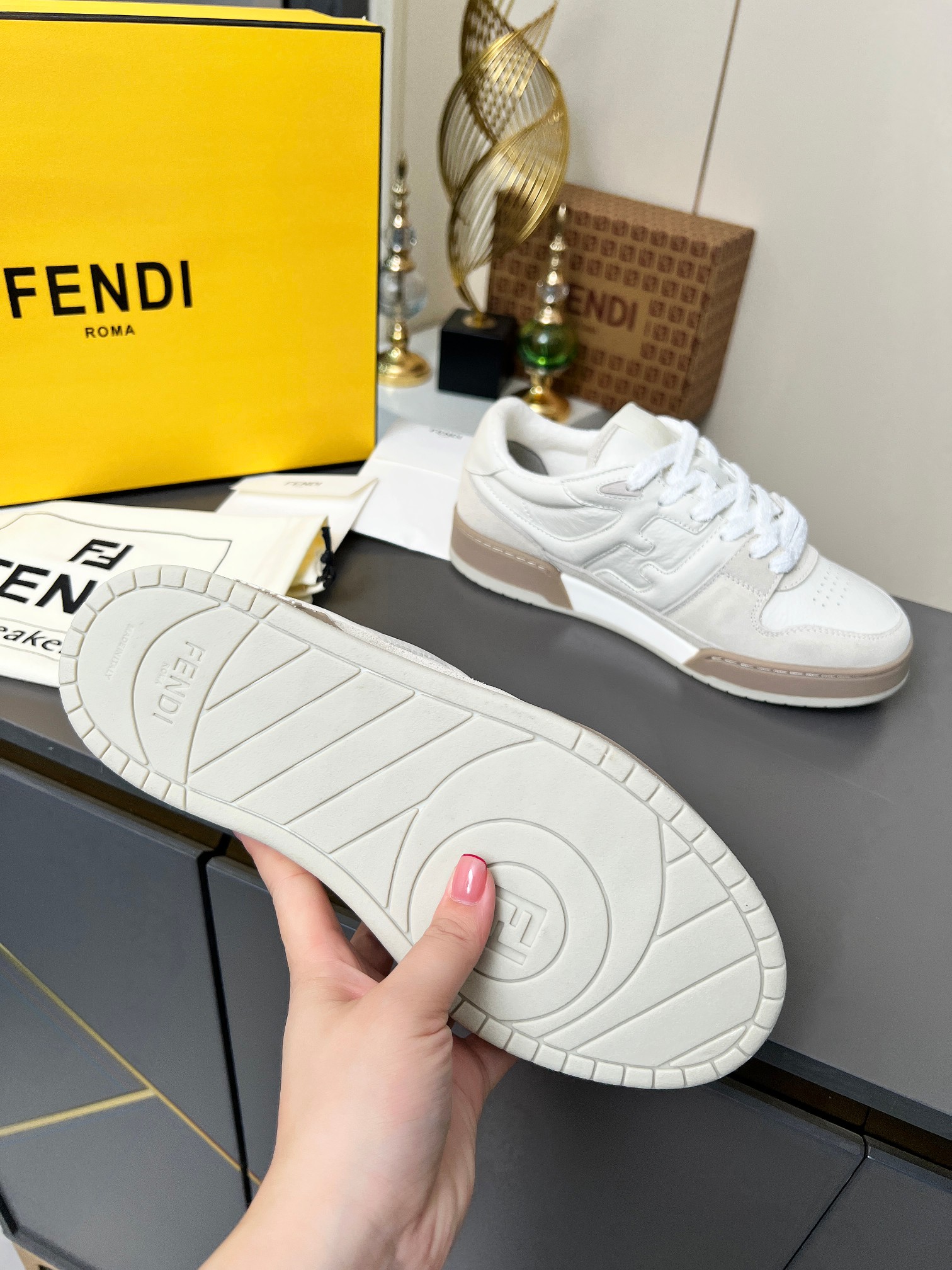“Fendi Fendish 2025 Fall Winter Sneakers Collection for 35-45 Spouses” - 图片 7