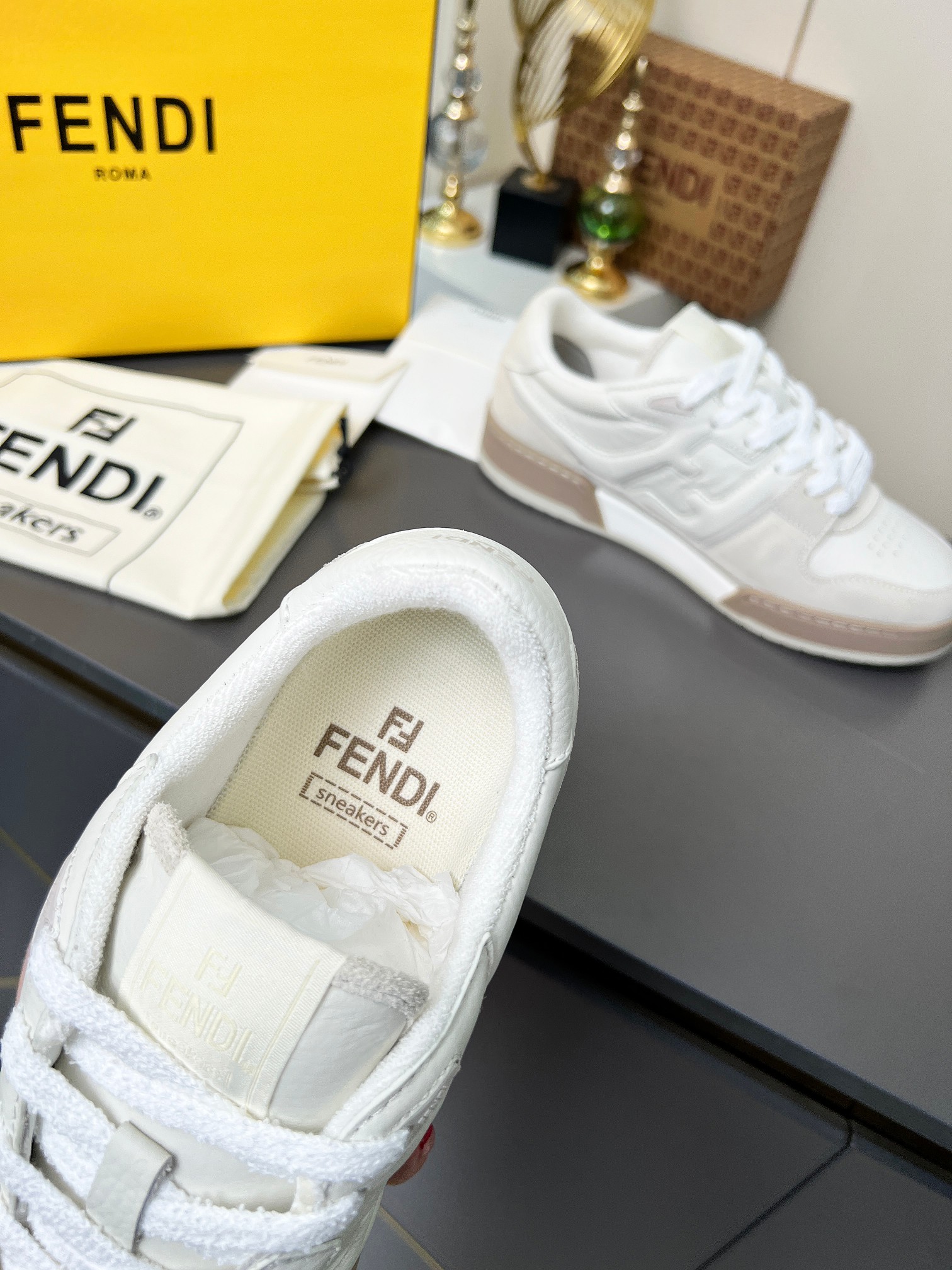 “Fendi Fendish 2025 Fall Winter Sneakers Collection for 35-45 Spouses” - 图片 6