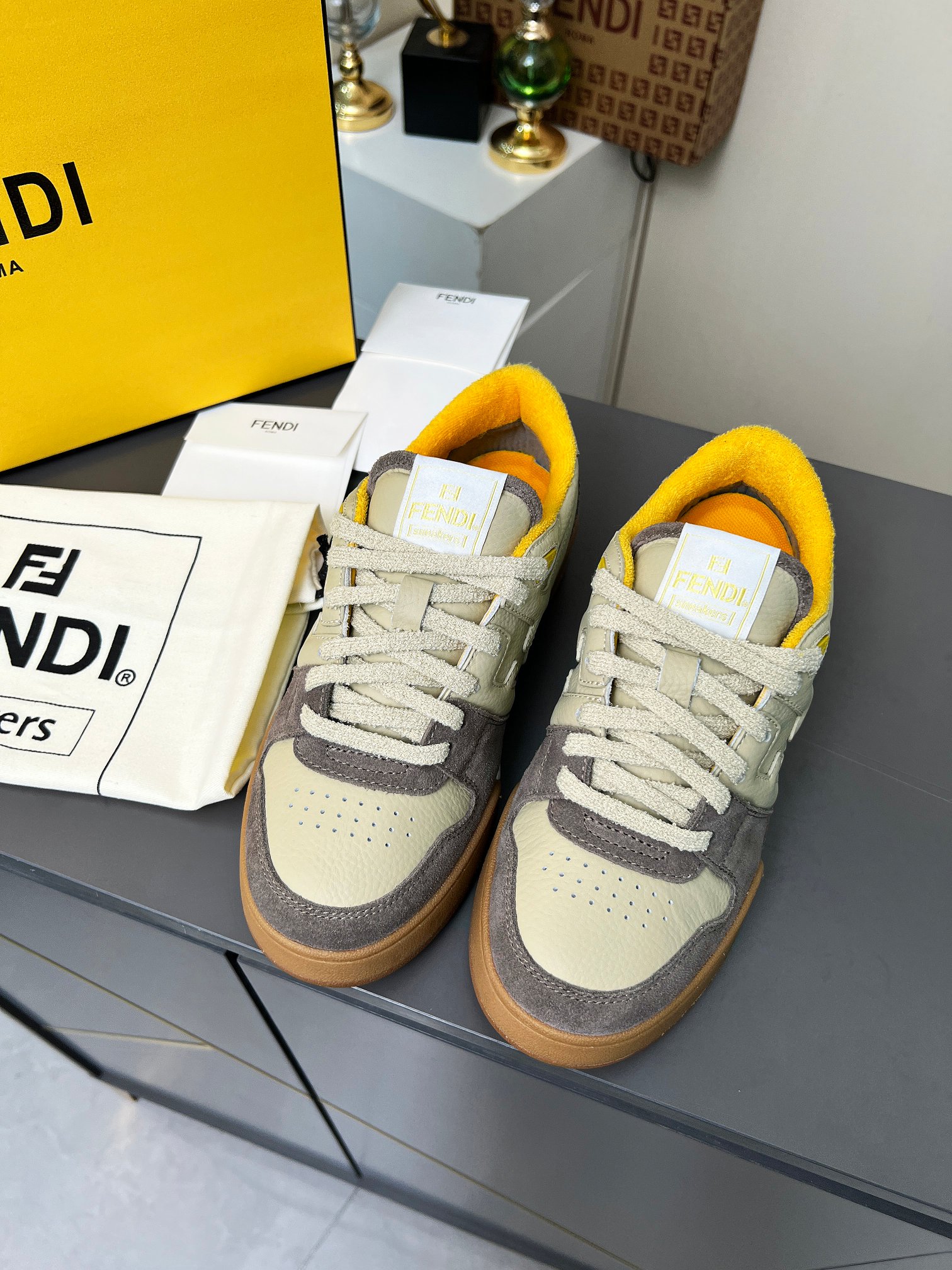 “Fendi Fendish 2025 Fall Winter Sneakers Collection with Retro Designs and Comfortable Features” - 图片 3