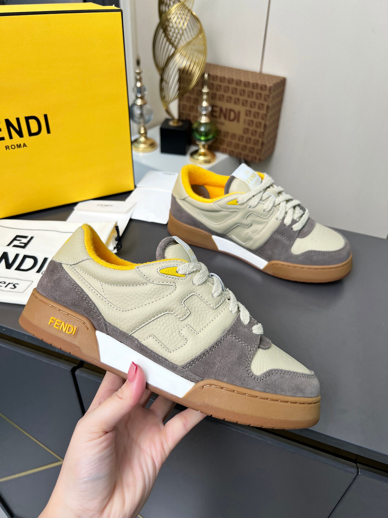 “Fendi Fendish 2025 Fall Winter Sneakers Collection with Retro Designs and Comfortable Features” - 图片 1