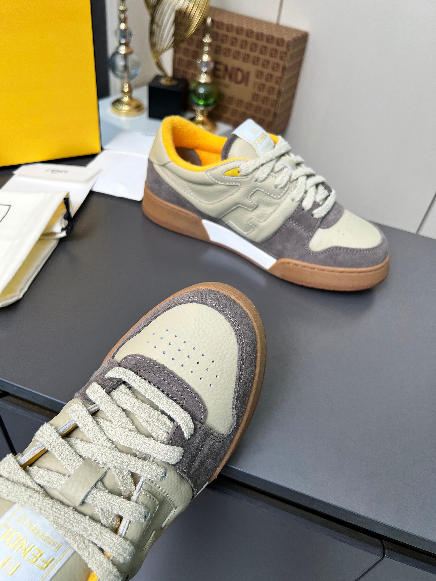 “Fendi Fendish 2025 Fall Winter Sneakers Collection with Retro Designs and Comfortable Features” - 图片 5