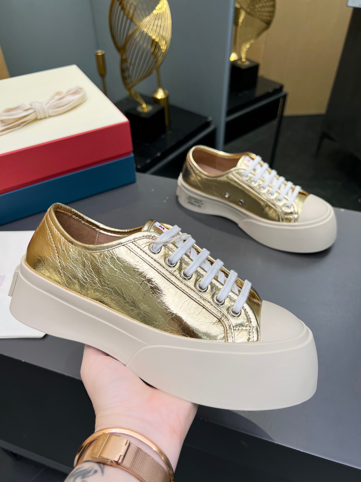 _d039shf5M0iYp6S4pb_9KMqT6CceYnrF_fLKekw