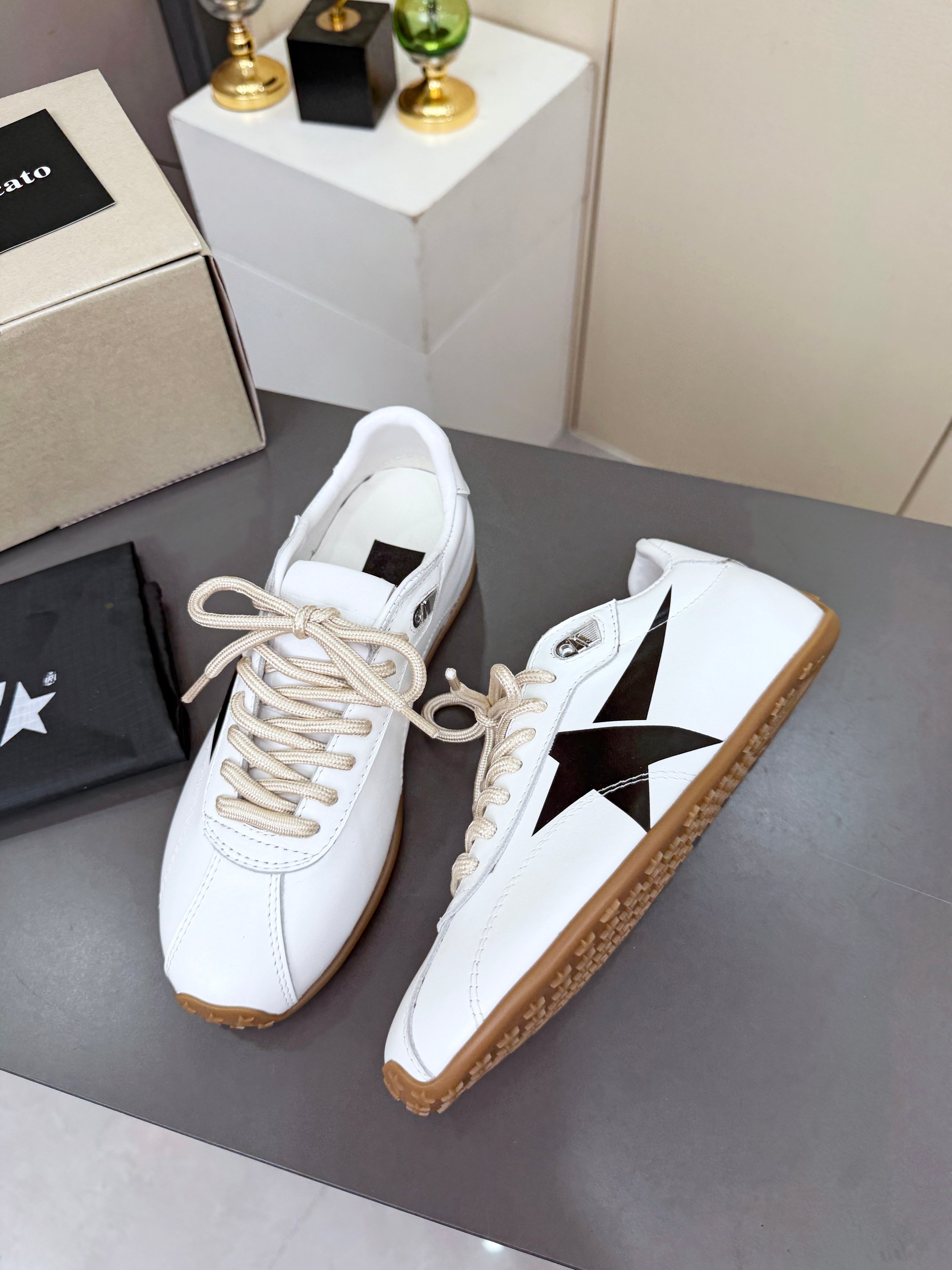 Designer Sneakers