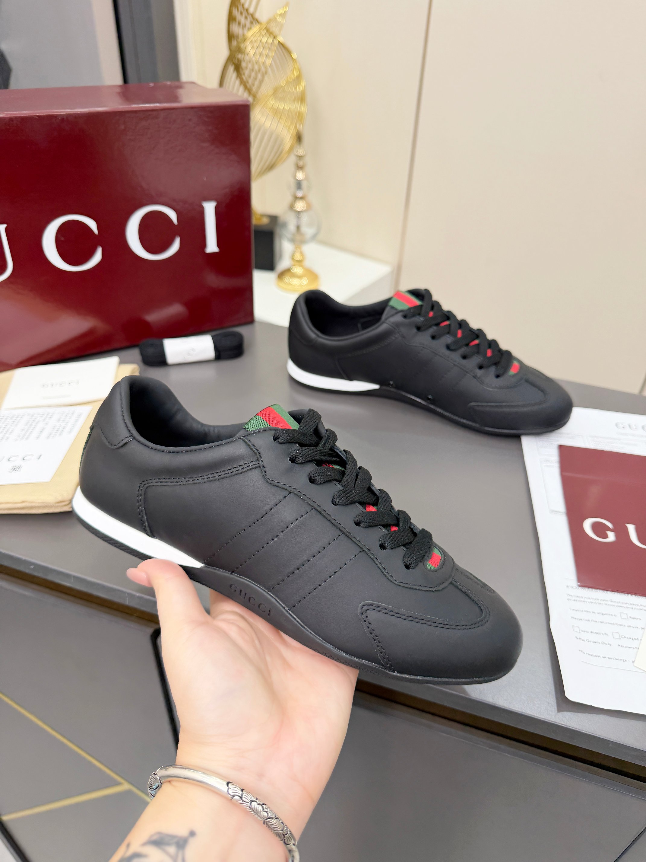 Gucci Sneakers