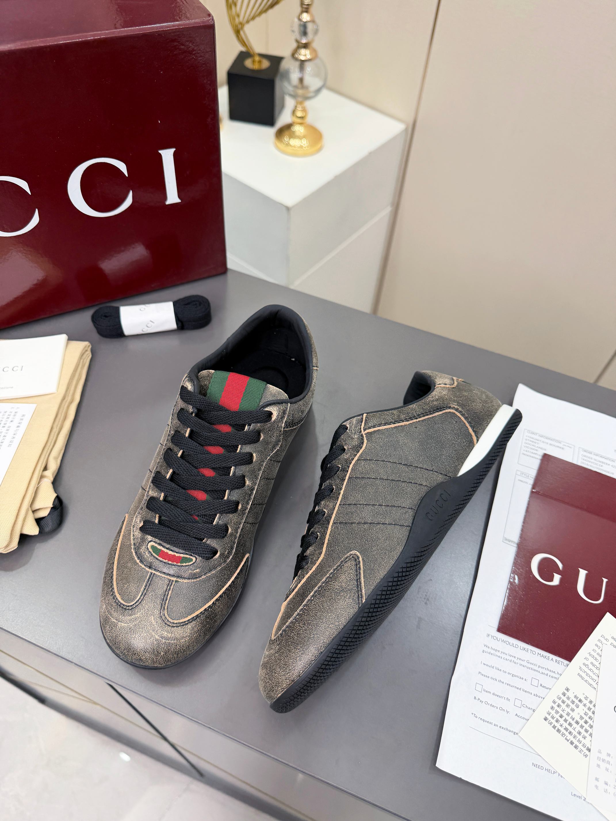Gucci Sneakers