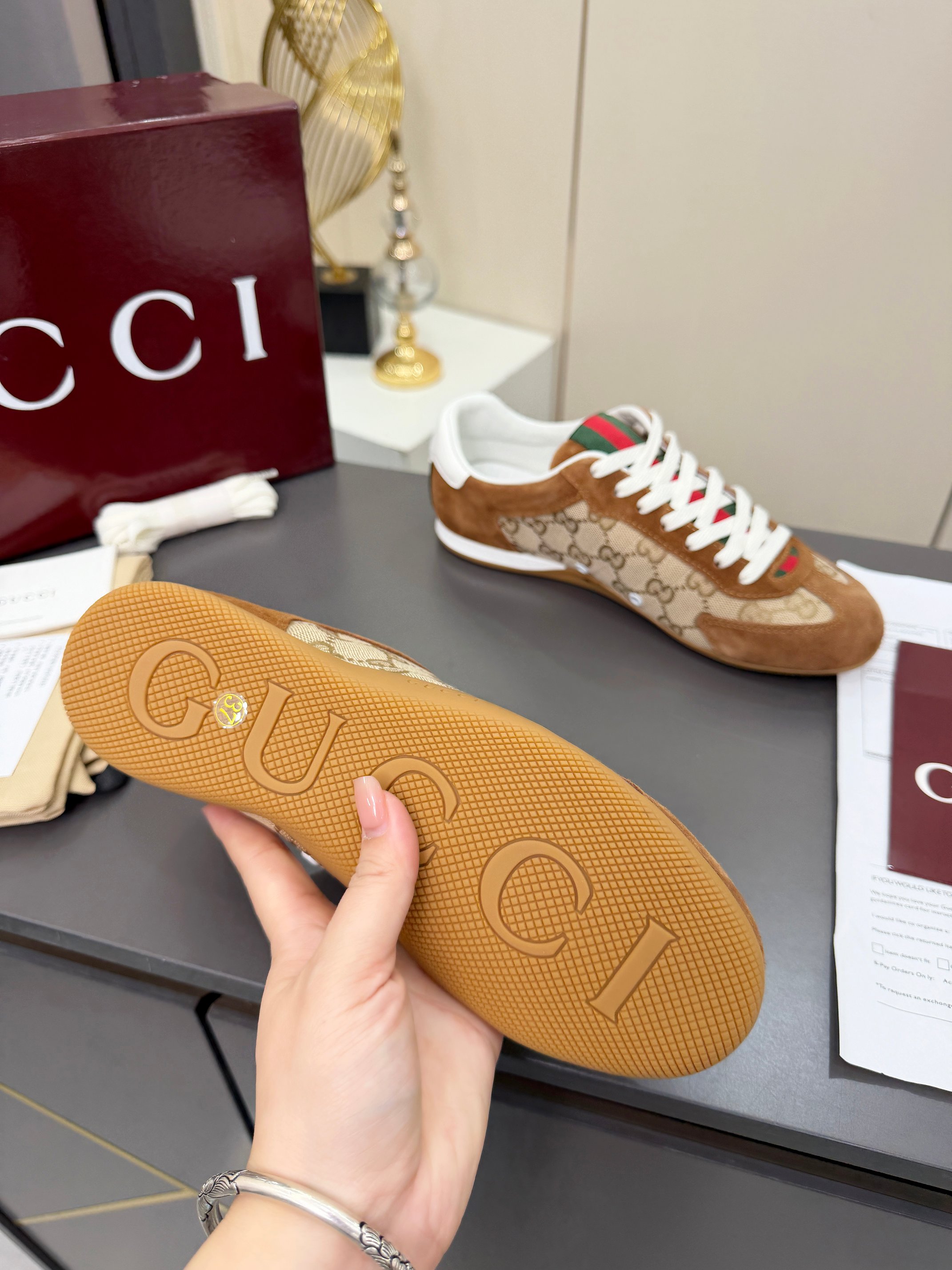Gucci Sneakers
