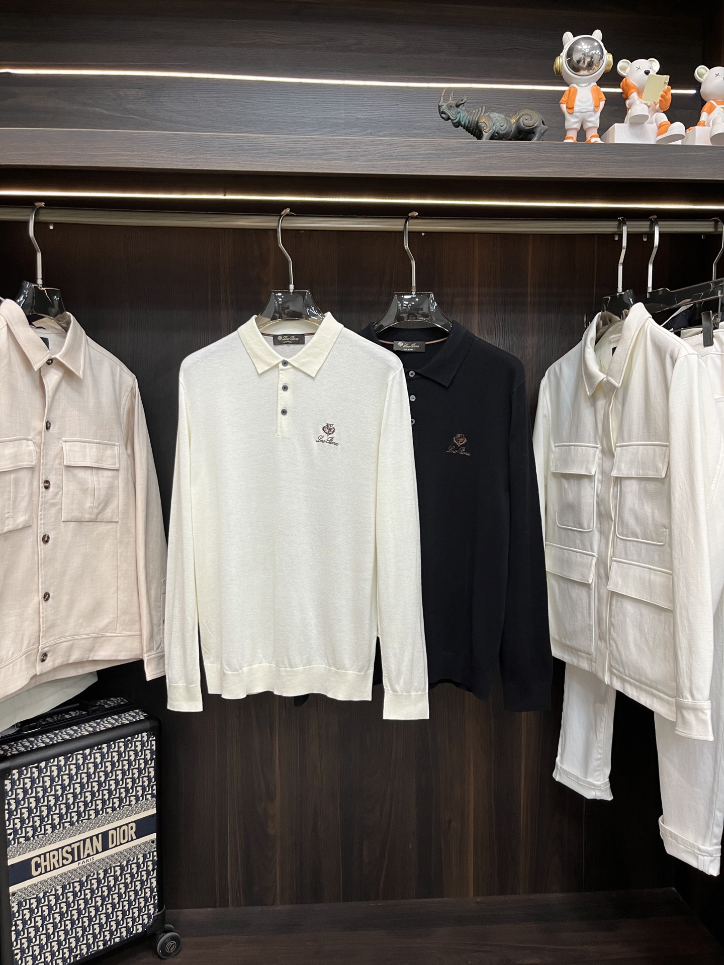 NO:629211,The main recommendation is LP's exclusive supply of new wool sweaters, fashionable men's sweaters, high-end European original single wool knit sweaters, Lyocell + Merino wool fabrics, high breathability and comfort, impeccable details, brand element design concept, reflecting high quality. Presenting casual tailoring, the upper body shape is awesome!  Size M-XXXL H2025 new model debut,,loro piana,sweaters,alexander wang19860909主推 LP 独家专供新款羊毛针织衫潮男时尚羊毛衫,高端欧版原单羊毛针织毛衣,莱赛尔+美丽诺羊毛面料,透气舒适度高,细节无可挑剔,品牌元素设计理念,体现高品质.呈现休闲裁剪,上身版型超赞！ 码数M-XXXL H2025新款首发,,loro piana,sweaters,alexander wang,Men's clothing