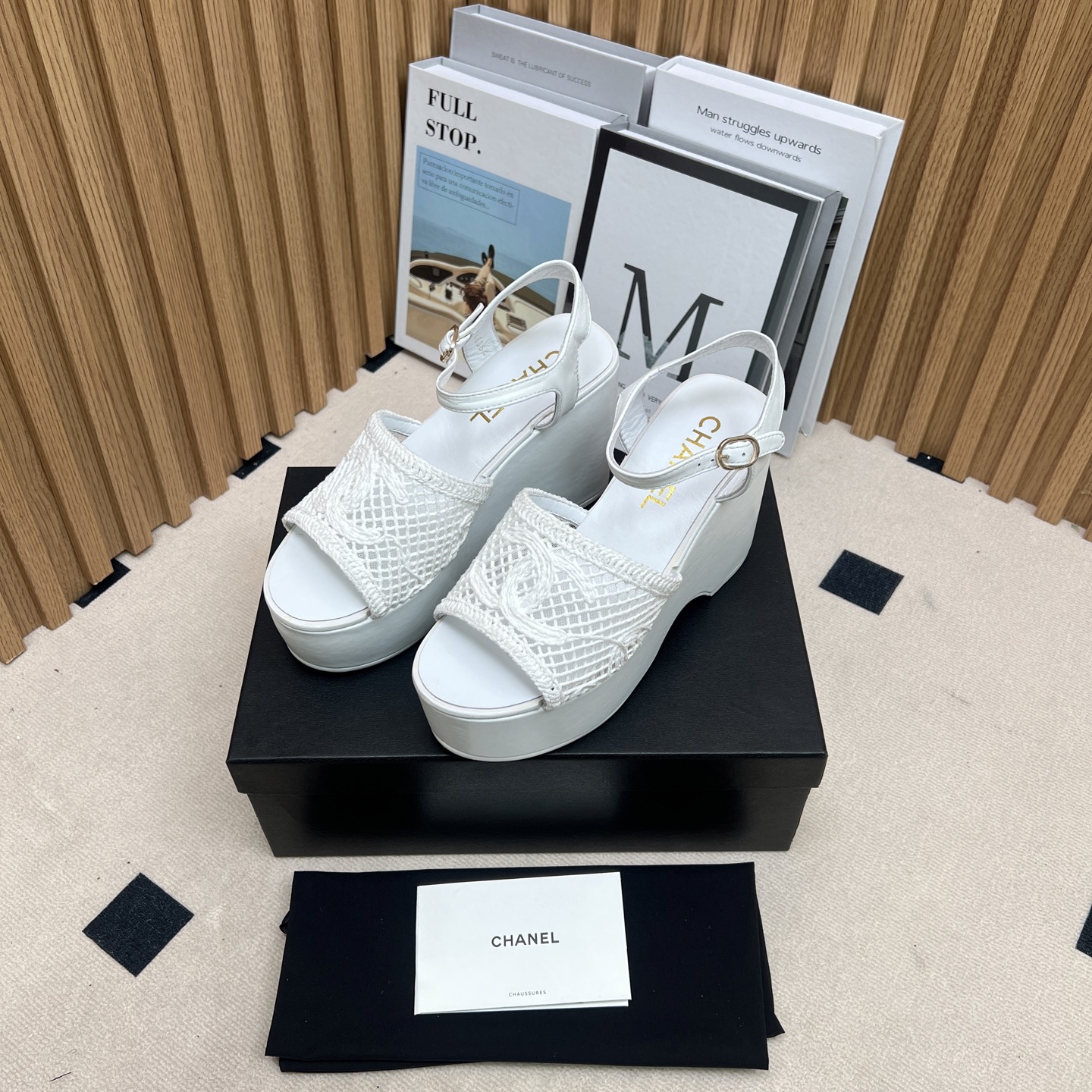 NO:250173,CHANEL｜Chanel Xiaoxiang classic spring and summer new product, double C thick water table thick sole sponge cake bottom wool mesh sandals. I really love this season's spring style!  The mesh is looming, sexy and sweet~ You can easily control shopping, dates, and commuting! Paired with skirts or jeans, it is full of fashion sense! The fabric is made of original custom material, the inner foot pads are all sheepskin imported from Italy original sole size35-39 (customized by 40/41), sandals, chanel, chanel, sandals, skirts, jeans, sheepskin19860909CHANEL｜香奈儿小香经典春夏新品 双C厚水台厚底松糕底毛线网面凉鞋 这一季的春款真的太爱了！ 网纱若隐若现 性感又不失甜美~ 逛街、约会、通勤都都能轻松驾驭!搭配裙子或牛仔裤,时尚感爆棚! 面料采用原版定制材质 内里垫脚均为羊皮 意大利进口原版大底 size35-39（40/41定制）,凉鞋,chanel,chanel,sandals,skirts,jeans,sheepskin,Women's Shoes