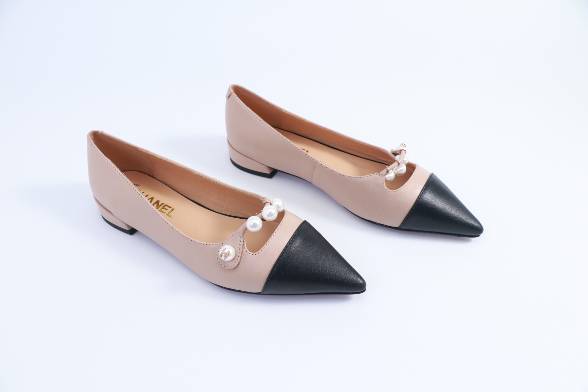 NO:489505,2025★★★★★★ Many celebrities are here to watch, a versatile series that domestic and foreign bloggers are popular. A must-have for spring and summer wardrobe matching. First choice. Xiangjia exclusive upper sheepskin lining: imported crystal sheepskin lining, original mold-open custom leather sole shoe size: 35-39 (40, 41, custom made without return), single shoes, chanel, sheepskin, Leather soles198609092025★★★★★ 众多明星网红上脚,国内外博主刷爆的一个百搭系列,春夏衣橱搭配必备 首选.香家专属 鞋面羊皮  内里: 进口水晶羊皮内里 大底原版开模定制真皮大底 鞋码: 35-39（40、41、定做不退换）,单鞋,chanel,sheepskin,Leather soles,Women's Shoes