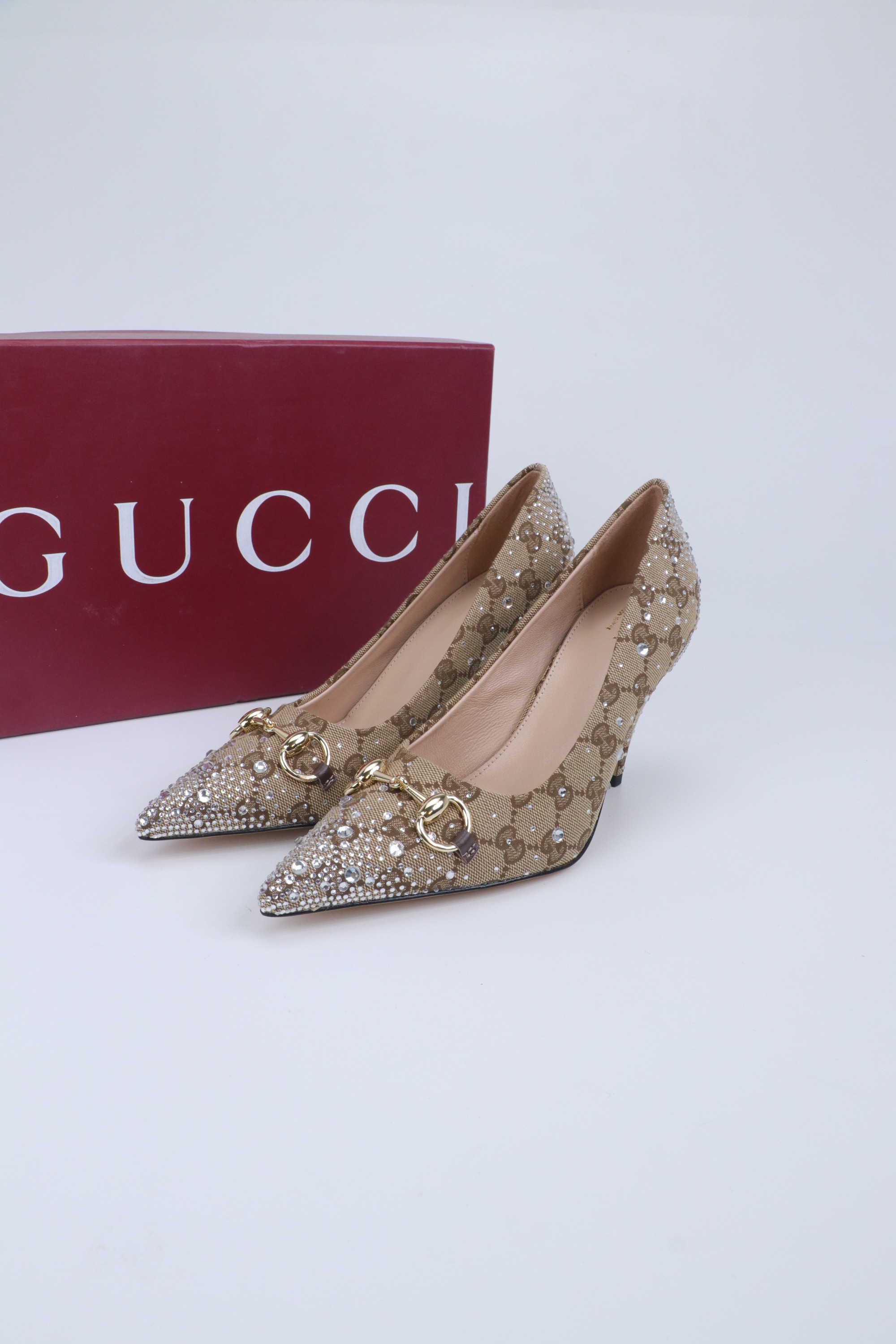 NO:706295,New product, original last development, counter synchronization. Fabric, mixed sheepskin' lining, sheepskin 34-42 (customized at 34.40.41.42.43), heel height, 4.58.5cm, high heels, single shoes, high heels, sheepskin19860909新品,原版楦形开发、专柜同步 面料,混种羊皮‘ 内里,羊皮 34－42(34.40.41.42.43定做) 跟高,4.58.5cm,高跟鞋单鞋,high heels,sheepskin,Women's Shoes