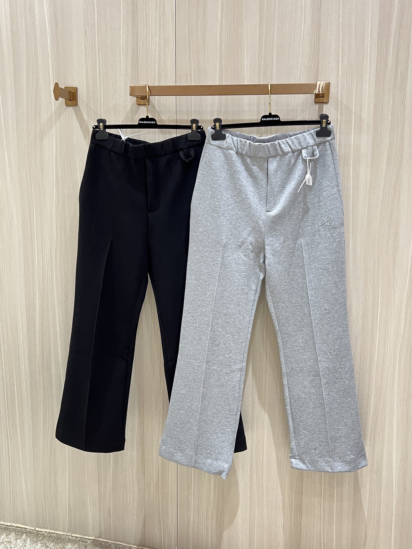 Louis Vuitton Embroidered Space Cotton Trousers: Casual, Comfortable, and Stylish 8 i1758742188694 2011 0 6