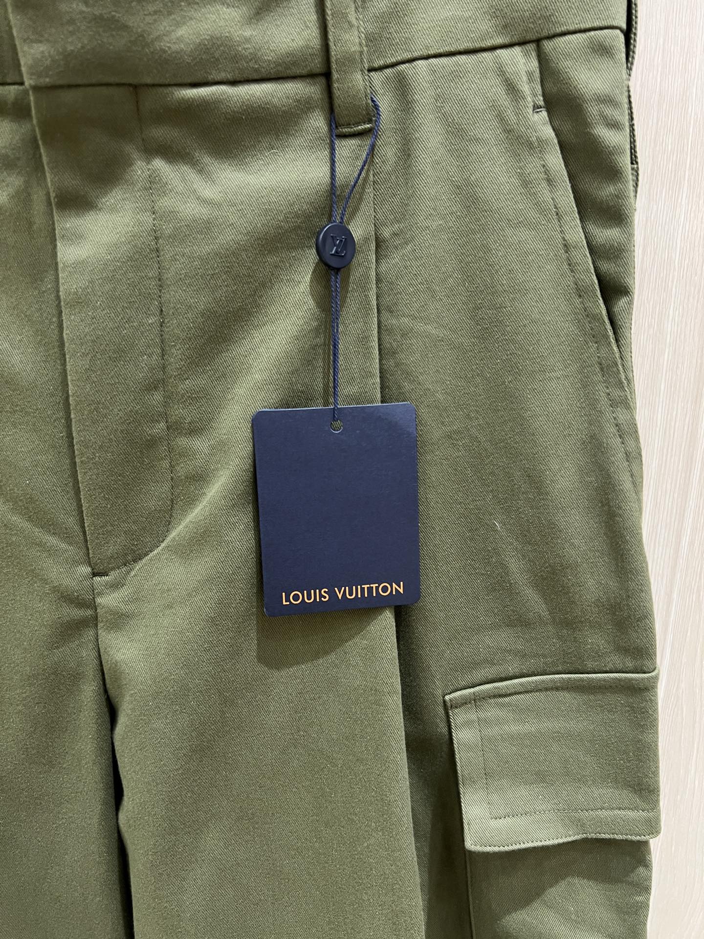 Louis Vuitton Nigo Series 3D Embroidered Pocket Cargo Pants - Stylish & Functional 6 i1758742944788 5487 0 4
