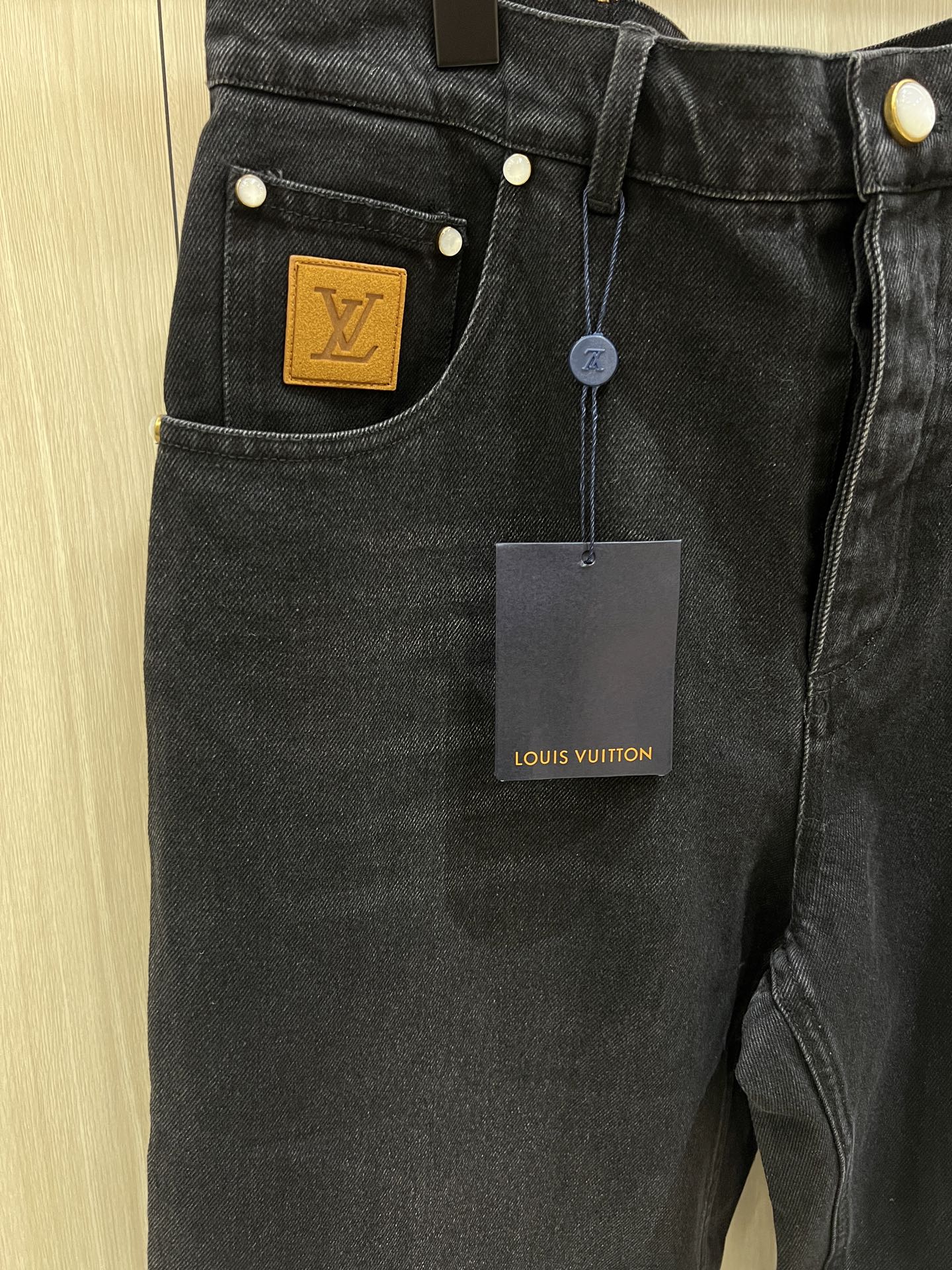 Louis Vuitton Pearl Button Denim Jacket & Jeans Set 5 i1759397987296 8226 0 3