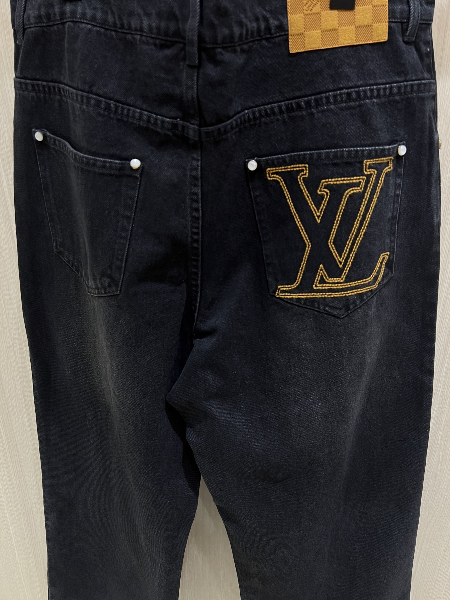 Louis Vuitton Pearl Button Denim Jacket & Jeans Set 6 i1759397987366 9946 0 4