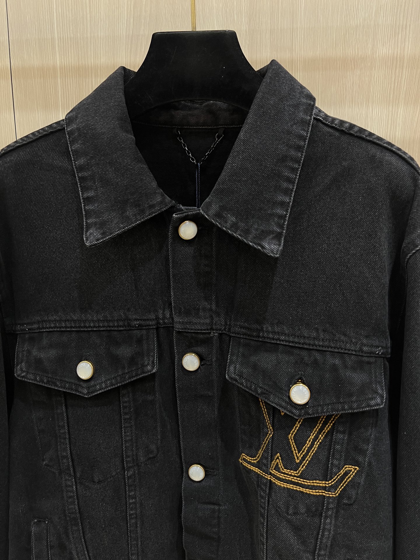 Louis Vuitton Pearl Button Denim Jacket & Jeans Set - Chic & Stylish 4 i1759398010672 5001 0 1