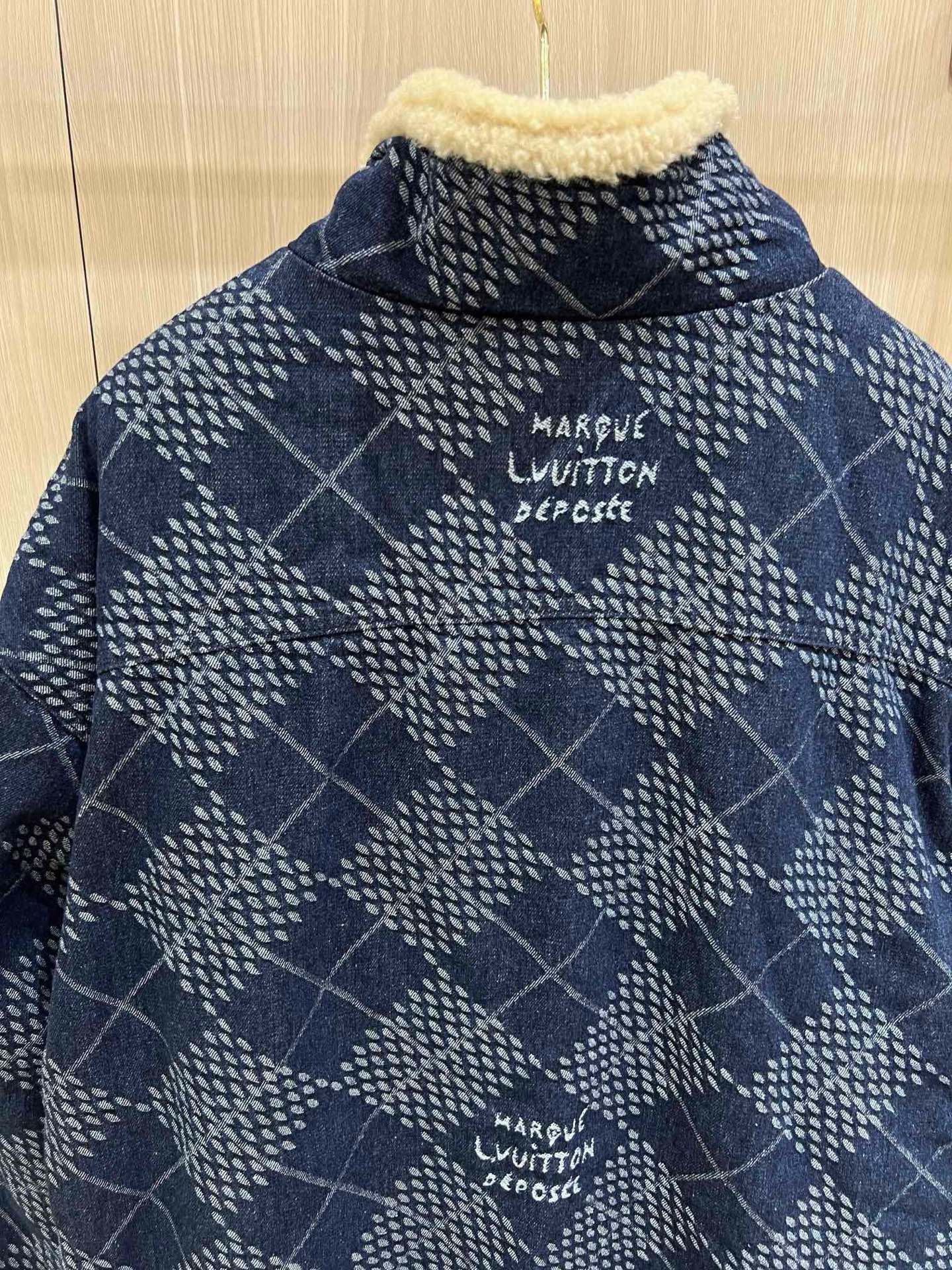Louis Vuitton 25SS Dog Series Cashmere Denim Jacket - Collector's Edition 6 i1760173054585 821 0 4