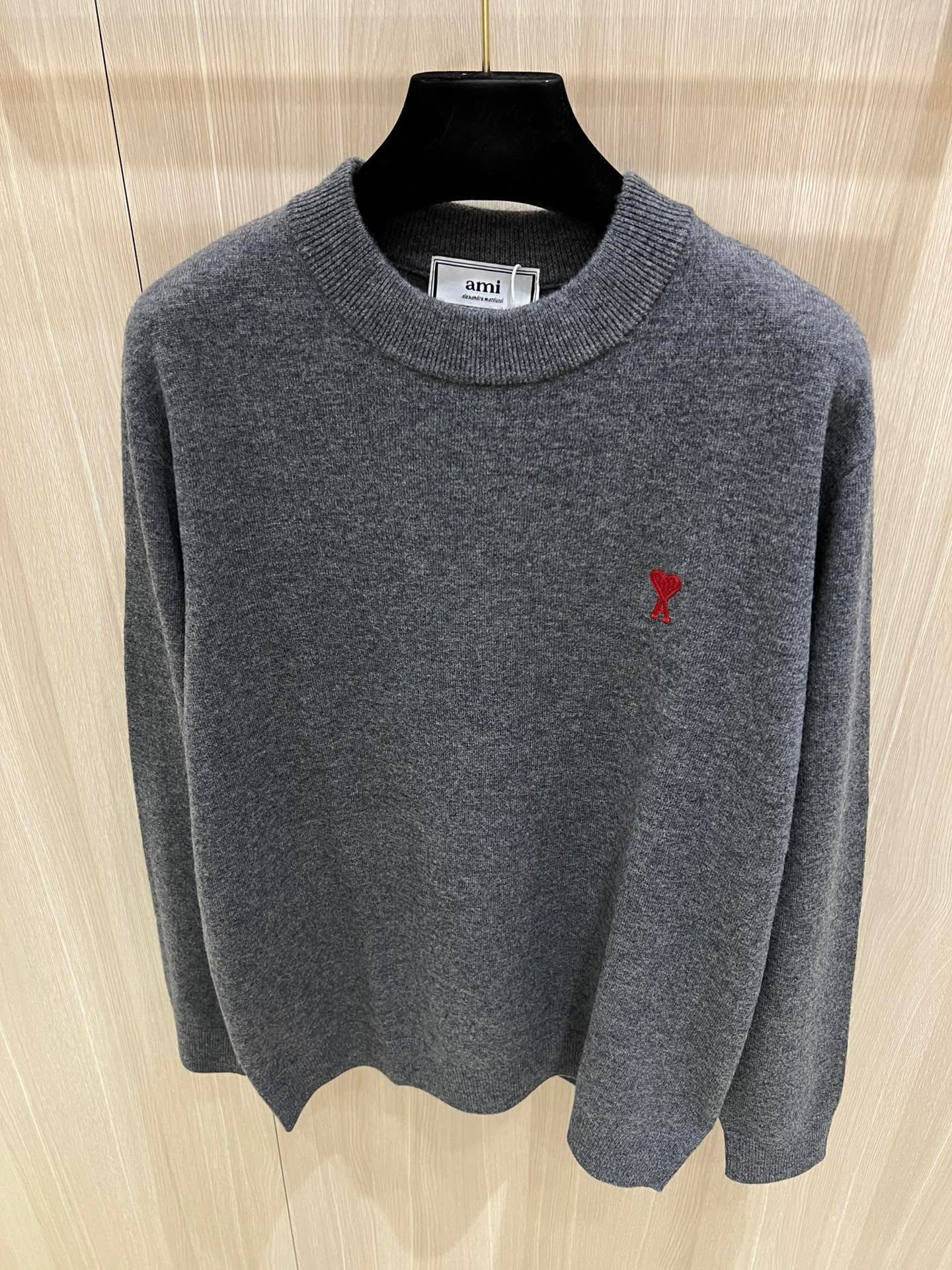 Ami Heart Wool Sweater: Unisex Warmth & Style for Fall/Winter - Gray/Black 3 i1763493461827 354 0 1