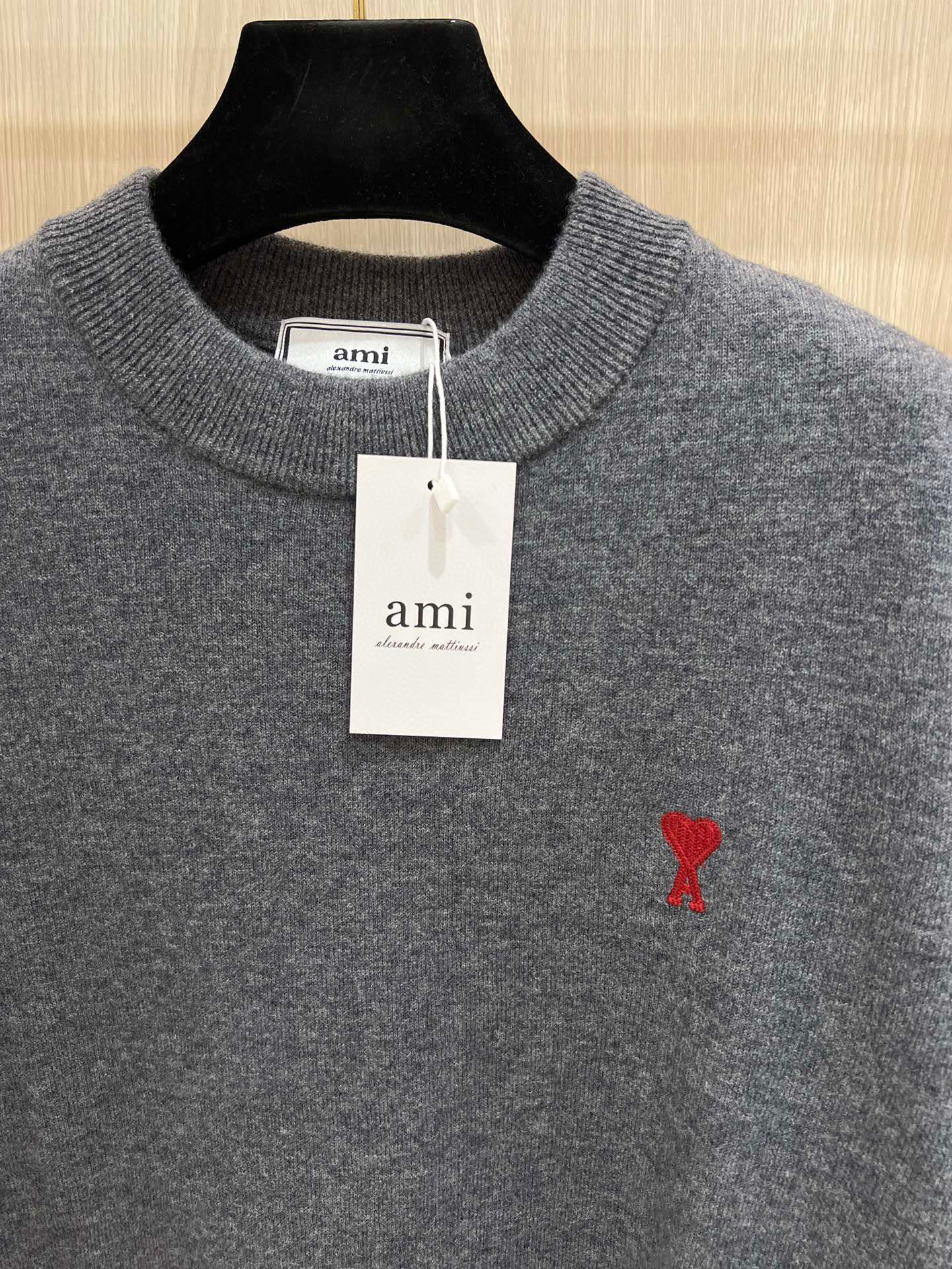 Ami Heart Wool Sweater: Unisex Warmth & Style for Fall/Winter - Gray/Black 4 i1763493461985 7481 0 2