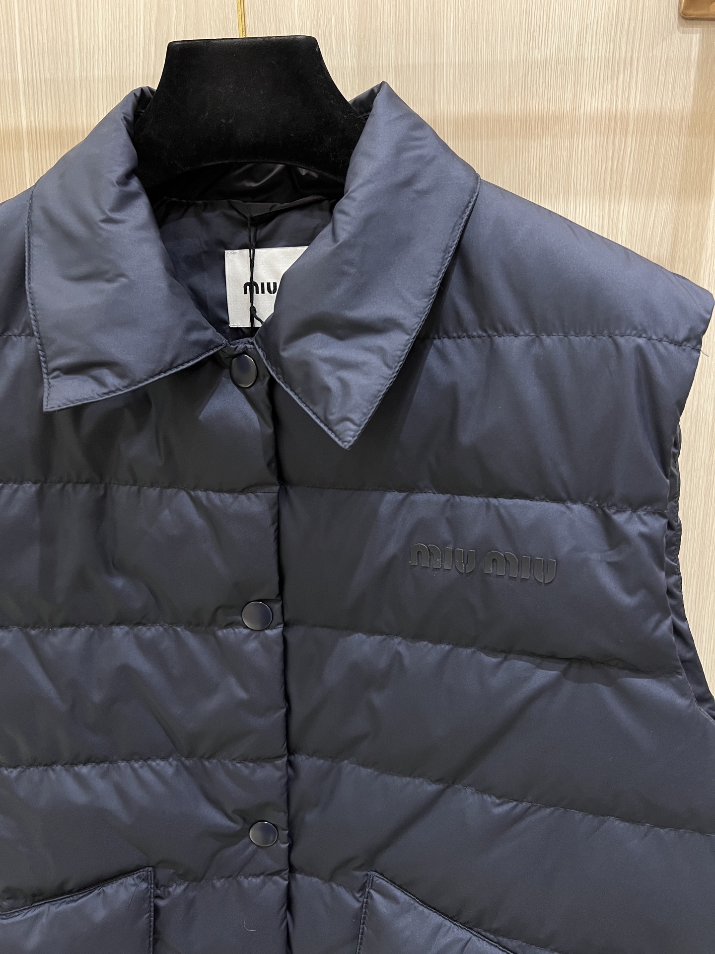 Miu Miu Quilted Down Vest: Stylish & Lightweight Outerwear 4 i1764357062673 7709 0 2