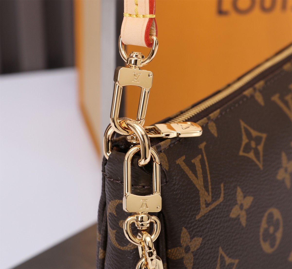 独家实拍 M82766 麻将包 pochette accessoires 手袋采用monogram 帆布演绎经典设计