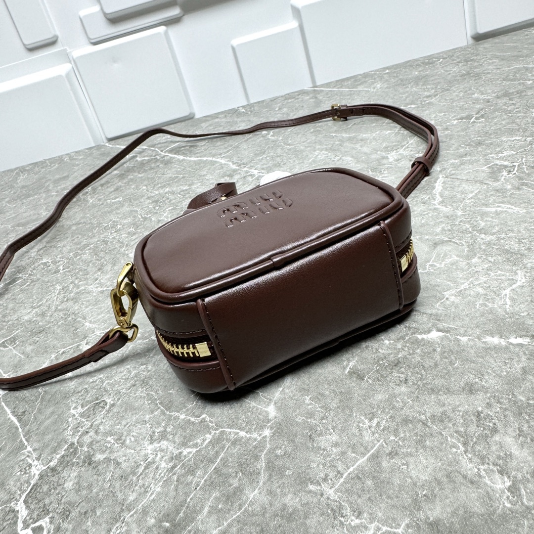 Louis Vuitton Haute Couture Classic Luxury Handbag Shoulder Crossbody 3