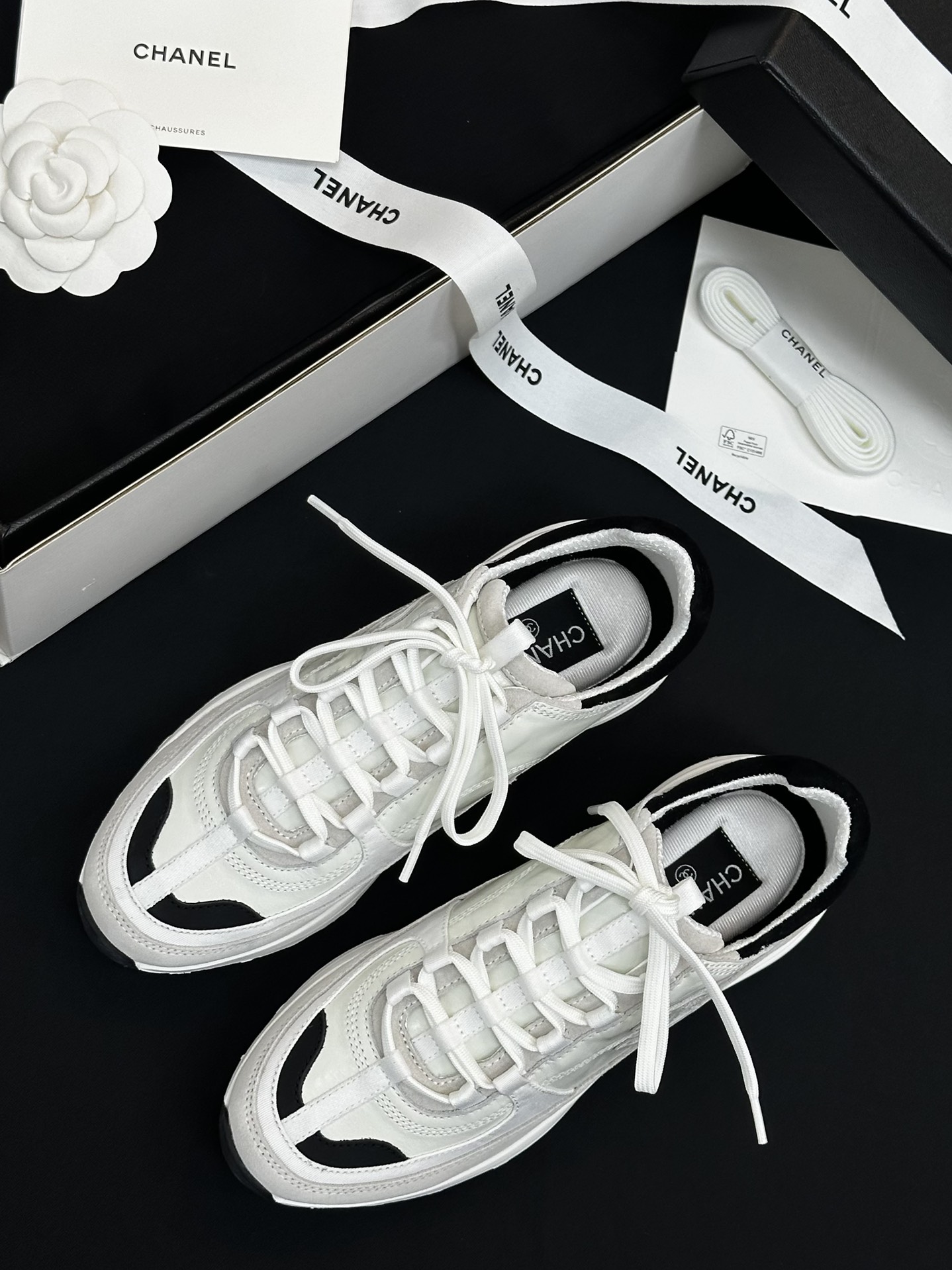 NO:646227,The top version of Wandan-produced CHANEL Chanel New Panda Color Thick Sole Casual Sports Shoes Original Purchased, Developed and Made by Xiaoxiang C Home Another Super Hot Style at the Counter, Loved by Internet Celebrity Bloggers and Young Ladies, Various Praise on Social Platforms, Super Popular, High Texture, Breathable, Super Spring and Summer, Seeing This Issue Will Always Arouse Girls’ Inner Fashion Demands. The Latest Suede Material, Classic Black and White Colors, Full of Fashion on the Feet, Easy to Care  Fabric: Original custom-made imported first-layer cowhide. Custom-made imported breathable mesh lining. Original open-molded non-slip rubber sole. Bottom thickness 3CM. Size 35/36/37/38/39/40 (40 non-returnable). No. 86256346, dad shoes, chanel, chanel, chanel, sneakers, cowhide, chamois leather.19860909莞产顶级版本 CHANEL 香奈儿 新款熊猫配色 厚底 休闲 运动鞋 原版购入开发 做货 小香 C家 专柜又一超级大爆款,网红博主小姐姐们的挚爱,社交平台的各种夸赞,人气超高质感透气超级春夏,看到这期总能唤起少女内心对时髦的诉求 最新麂皮材质 经典黑白配色 上脚时髦感十足 容易打理 面料:原版定制进口头层牛皮 内里定制进口透气网里 鞋底原版开模防滑橡胶材质 底厚3CM 尺码35/36/37/38/39/40（40不退换） 编号86256346,老爹鞋,chanel,chanel,chanel,sneakers,cowhide,chamois leather,Women's Shoes