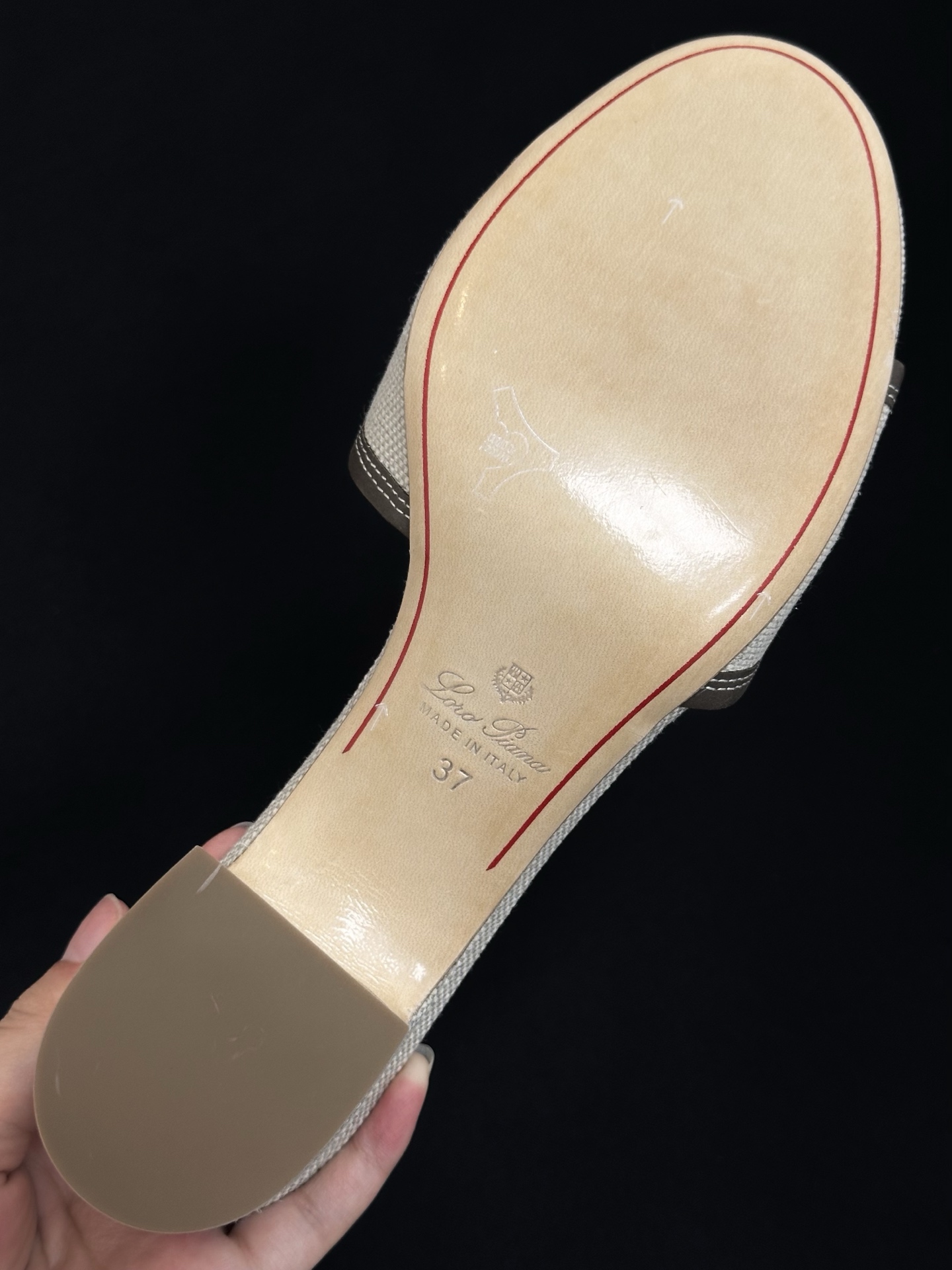 NO:819012,High definition enlarged detail display of soles - slippers, slippers19860909鞋底高清放大细节展示-,拖鞋,slippers,Women's Shoes