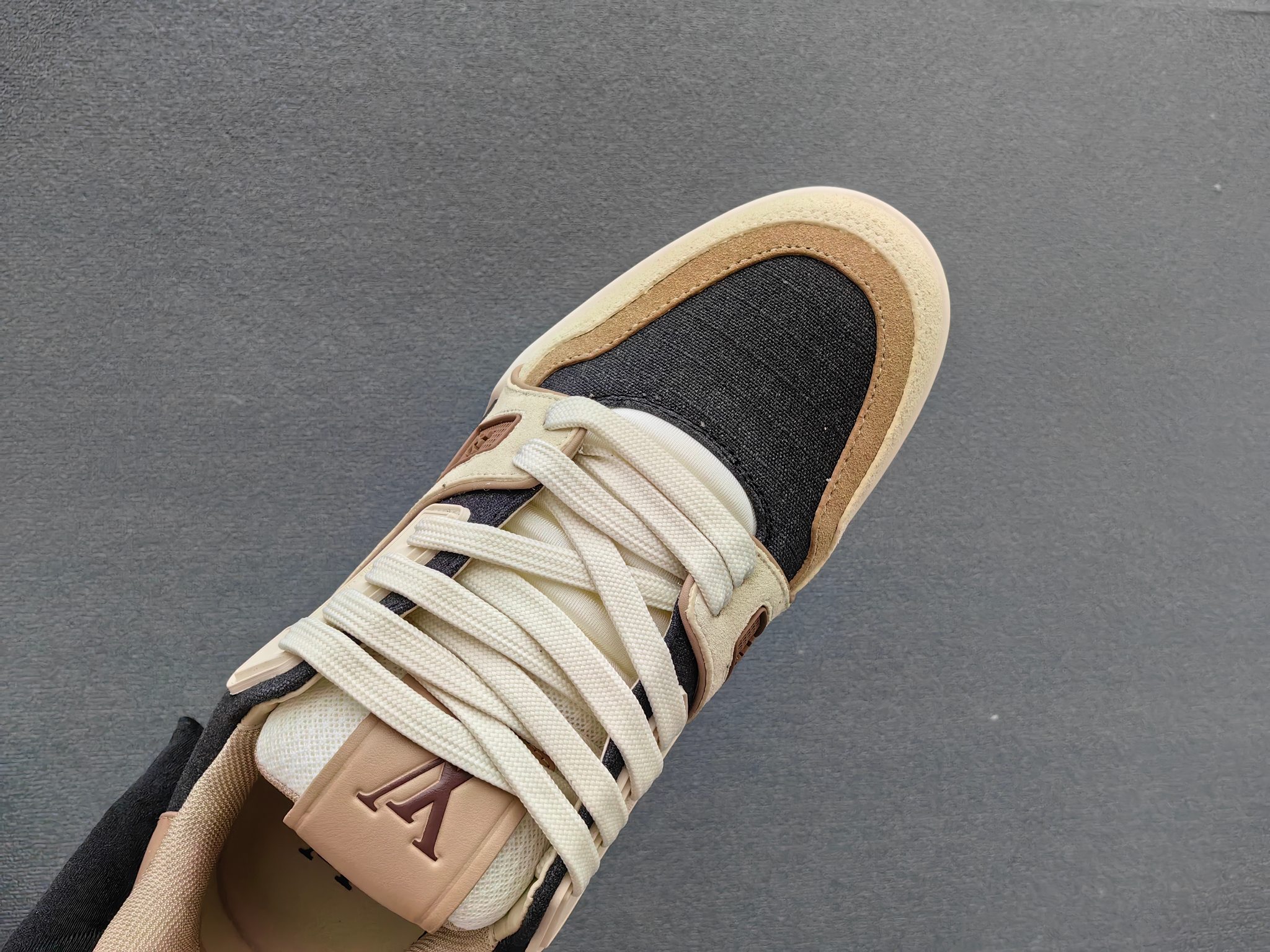 Louis Vuitton - Sneakers