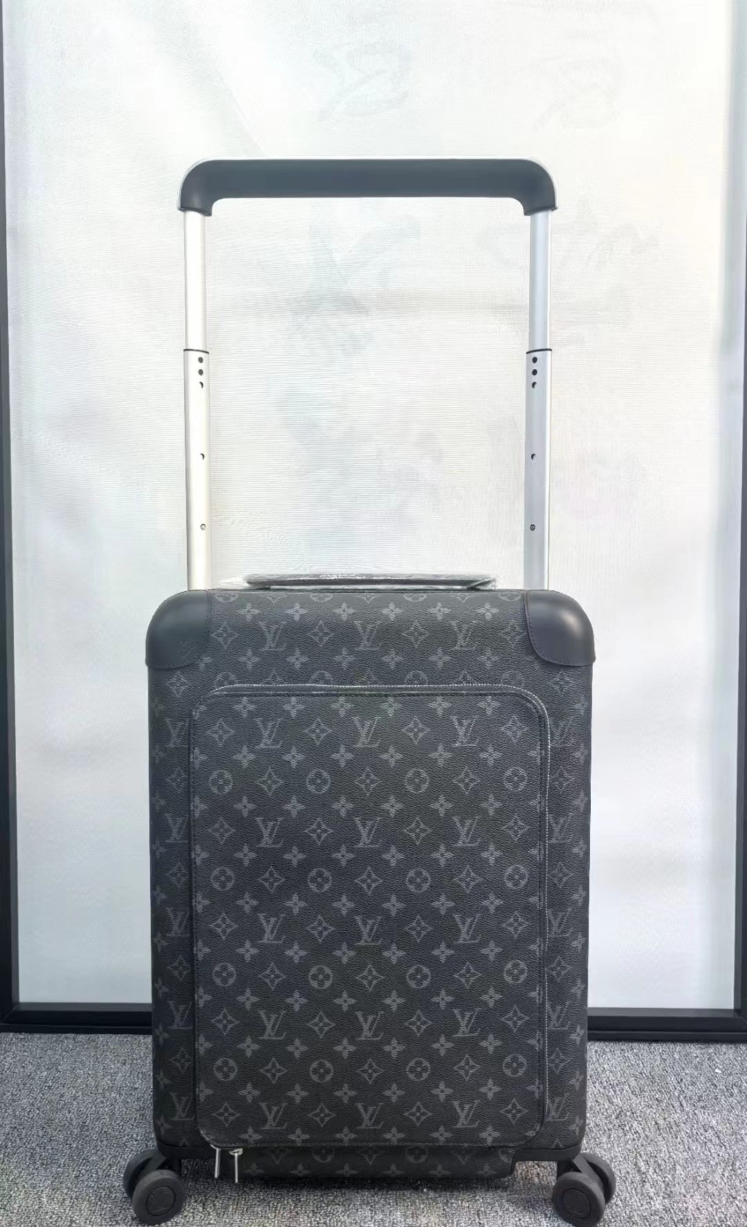 NO:269855,LV new black flower front cover, louis vuitton19860909LV新款黑花前开盖,,louis vuitton,luggage