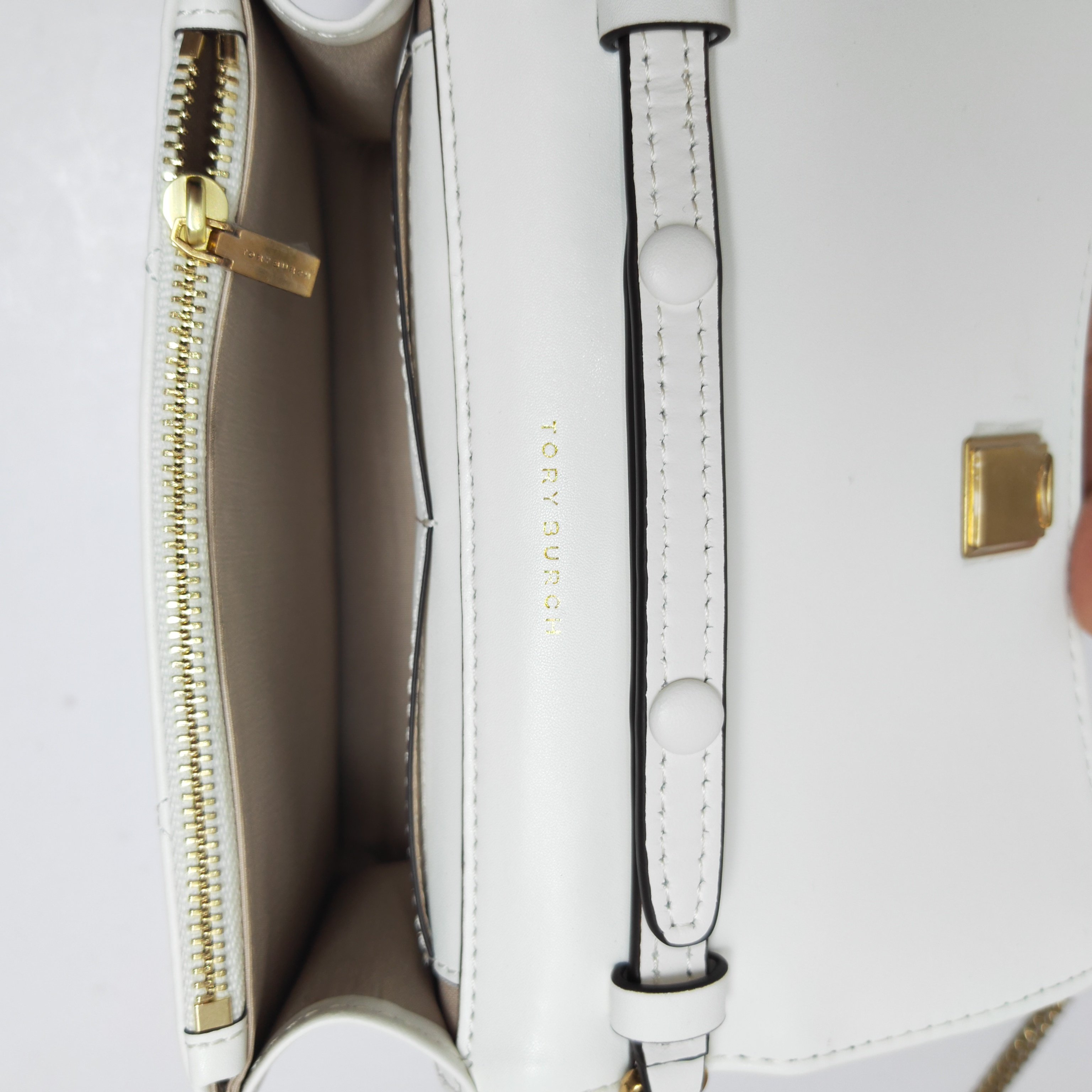 Tory Burch ～ 158326 白色 Kira 菱格纹迷你手提链条钱夹 头层皮质 纵延菱格纹理