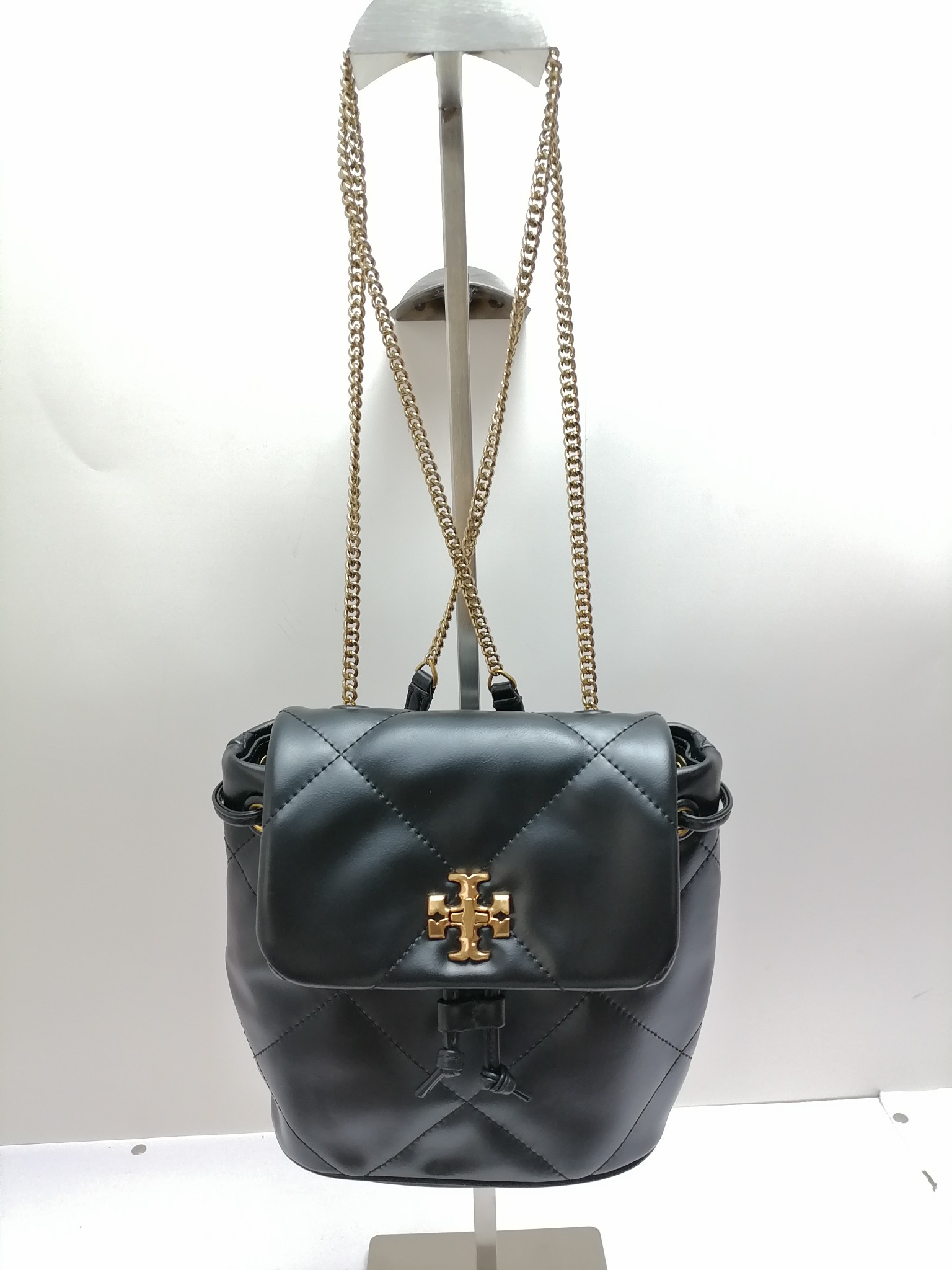Tory Burch ​菱格纹绗缝 工艺 立体感强 又 触感柔软细腻 耐用性超棒 背携方式超灵活 可调节链条肩带