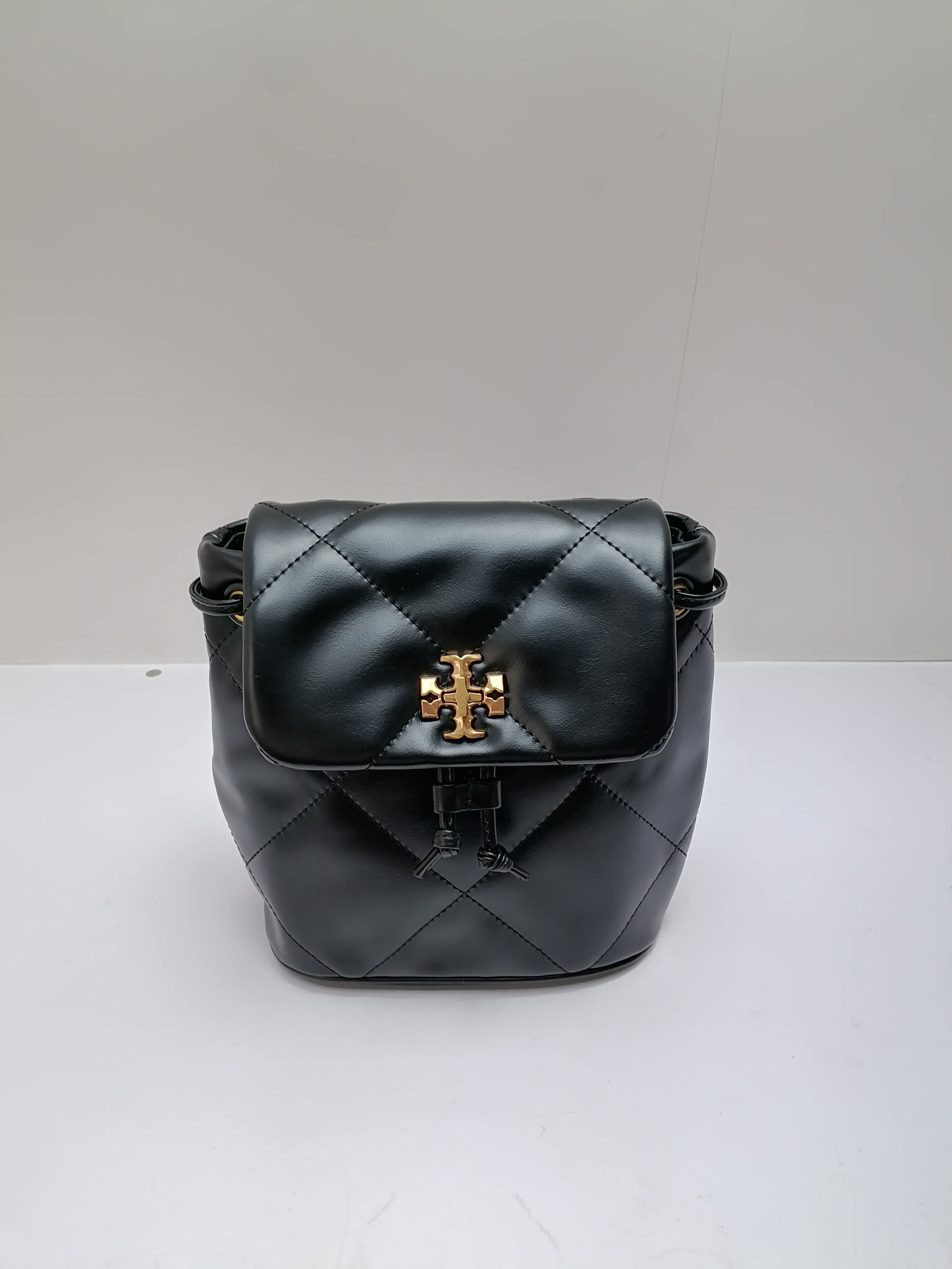 Tory Burch ​菱格纹绗缝 工艺 立体感强 又 触感柔软细腻 耐用性超棒 背携方式超灵活 可调节链条肩带